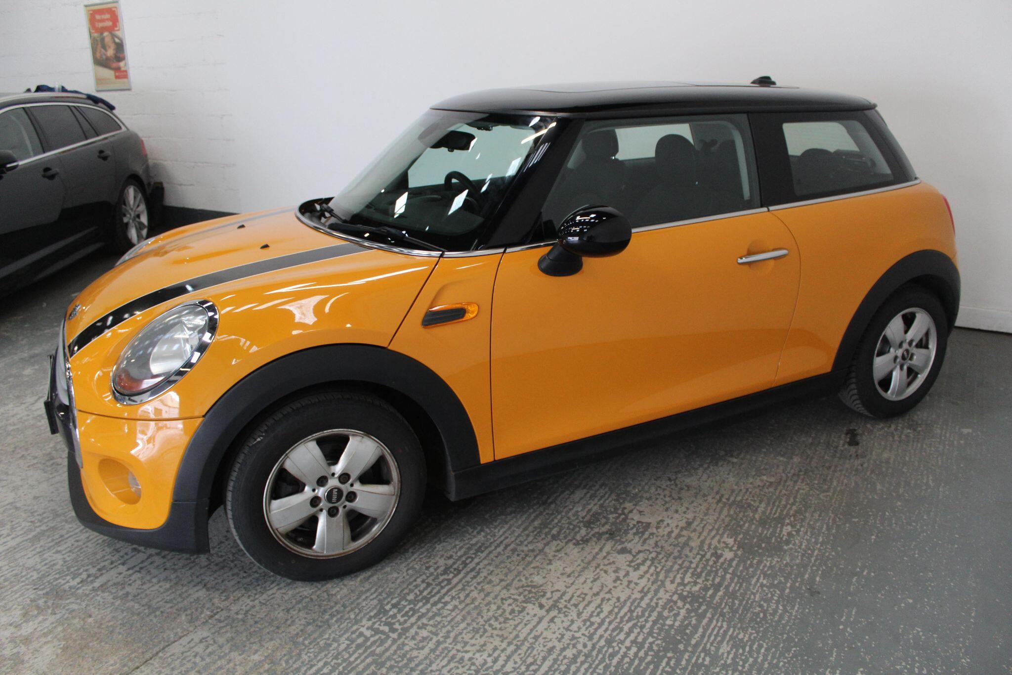 Mini Hatch view 5