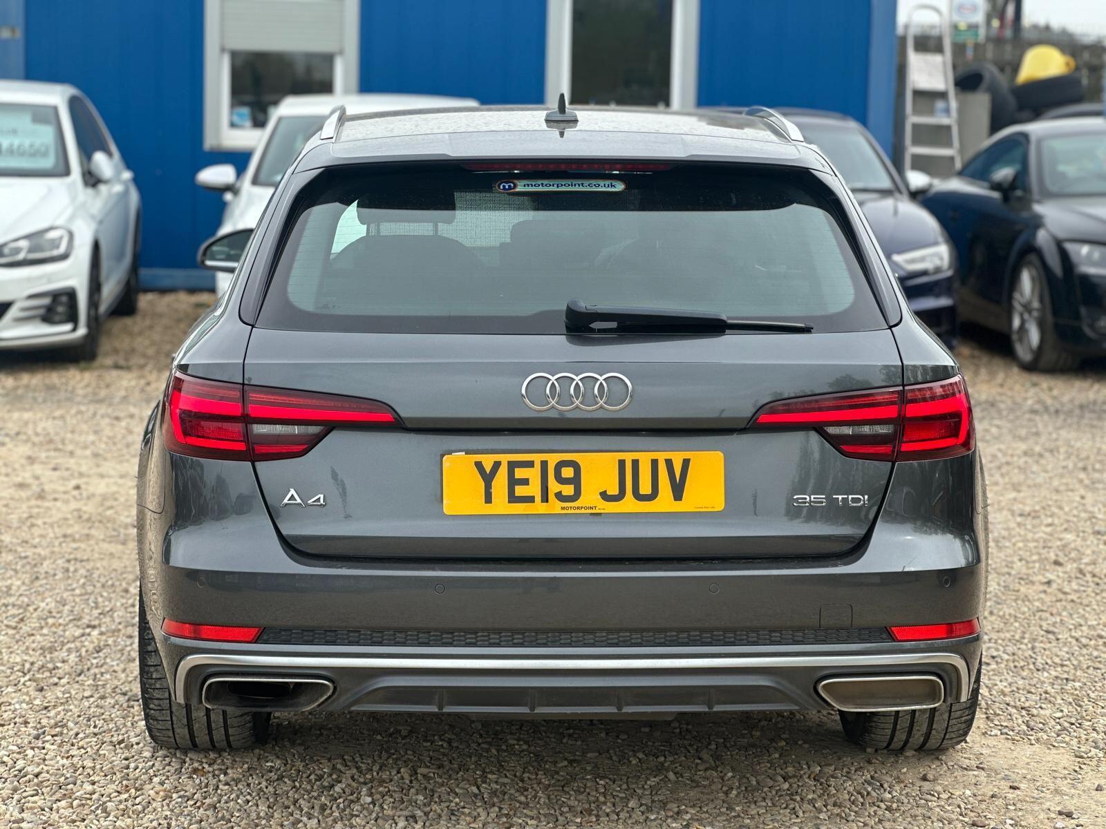 Audi A4 Avant view 23