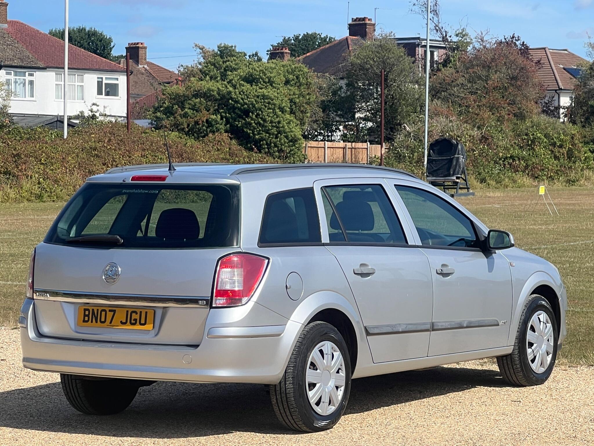 Vauxhall Astra view 8