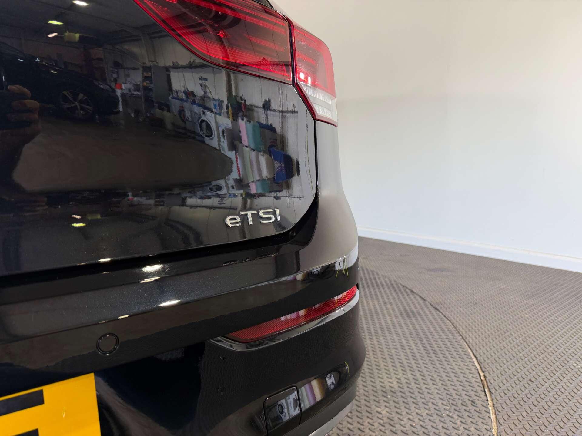 Volkswagen Golf view 9