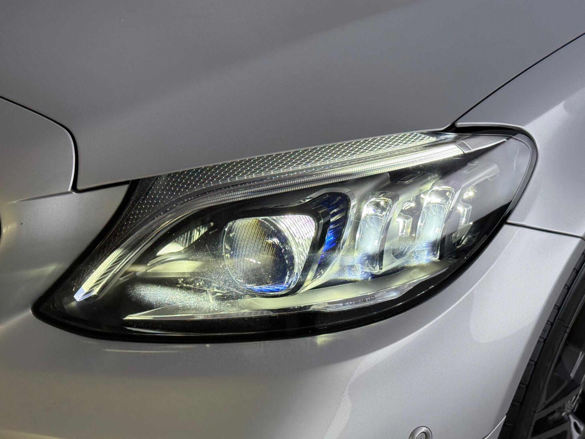 Mercedes-Benz C-Class view 12
