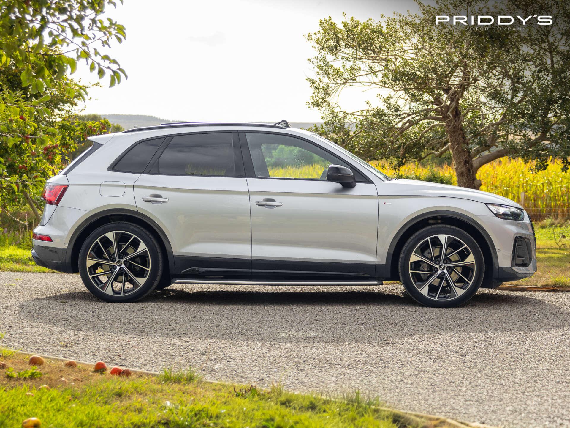 Audi Q5 view 4