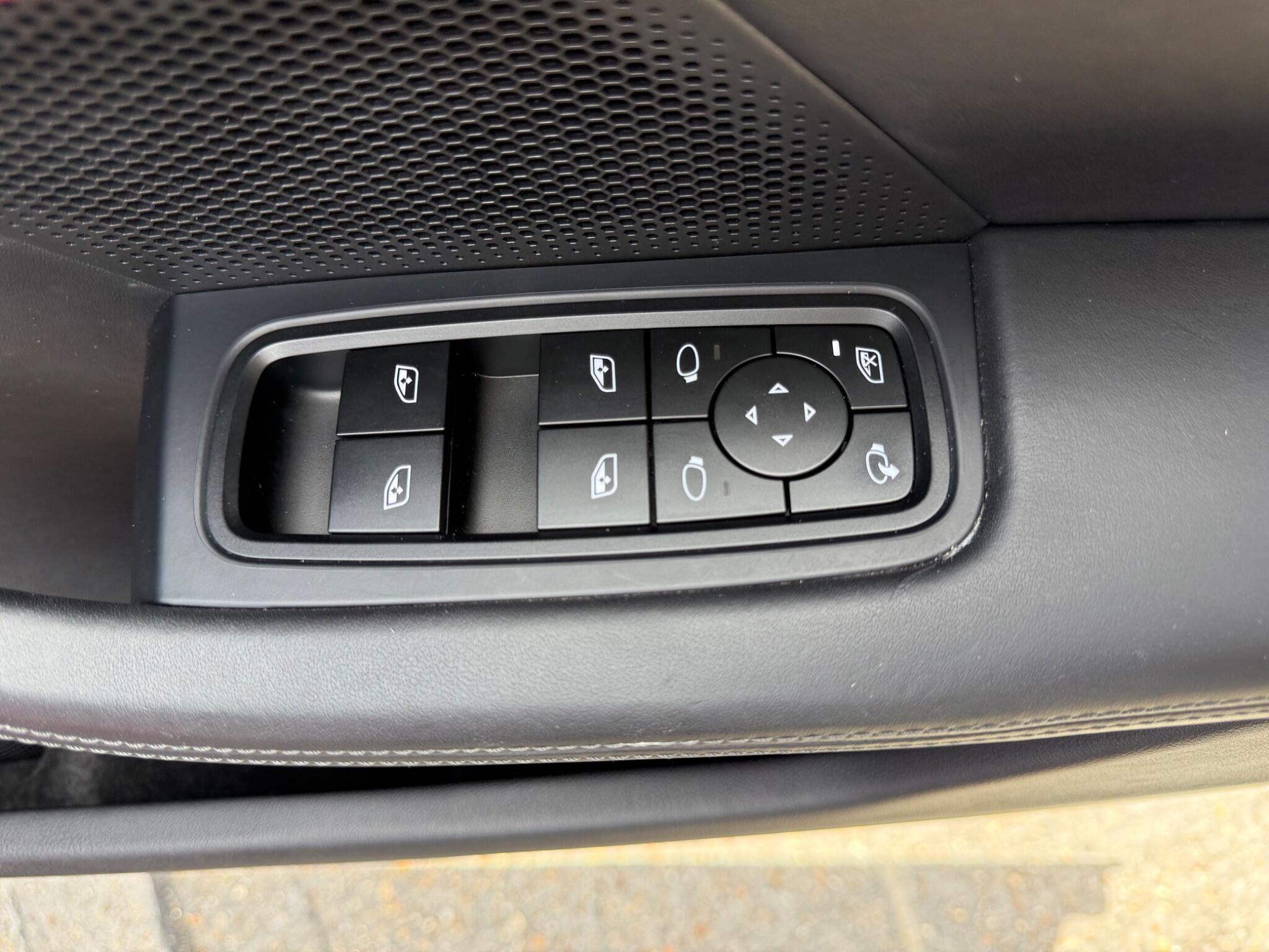 Porsche Taycan view 20