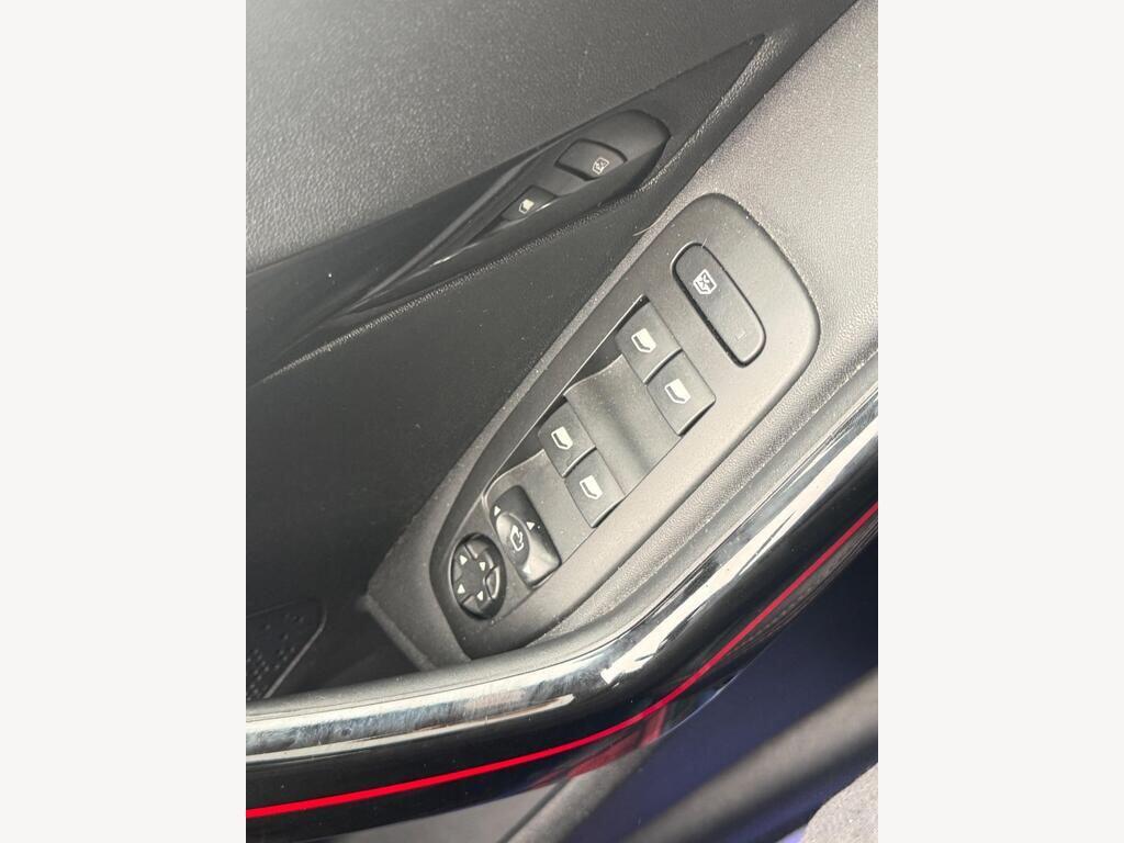 Peugeot 2008 view 34