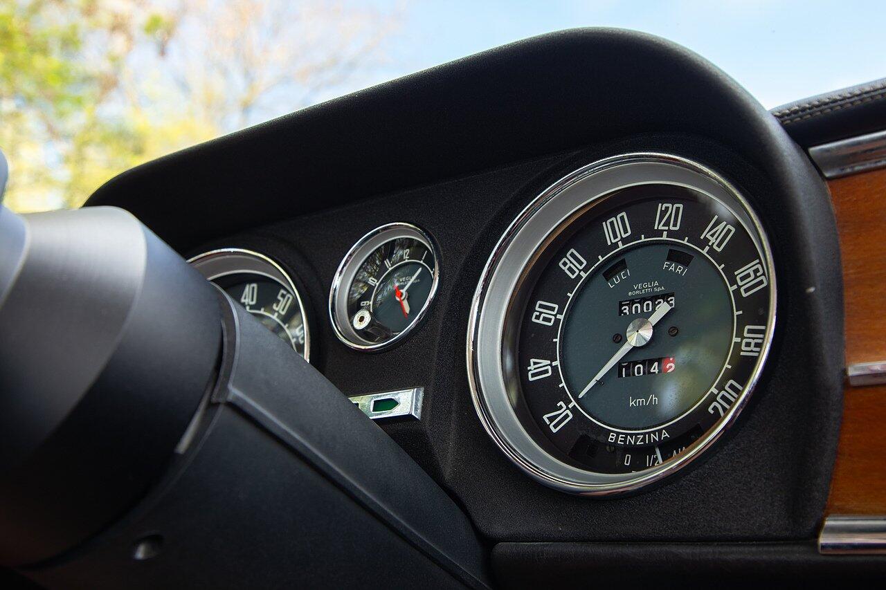 Alfa Romeo Giulia view 15