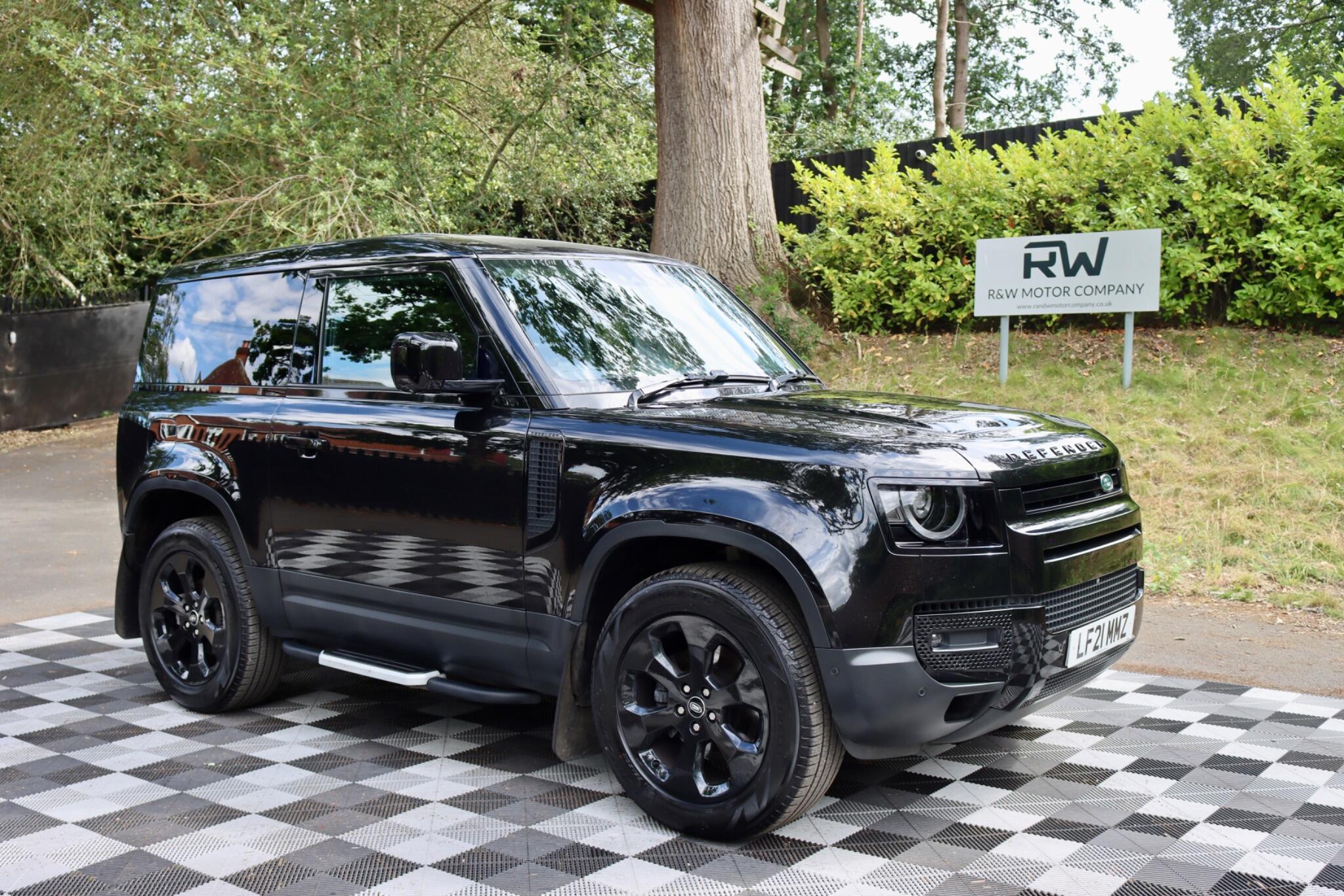 Land Rover Defender view 15