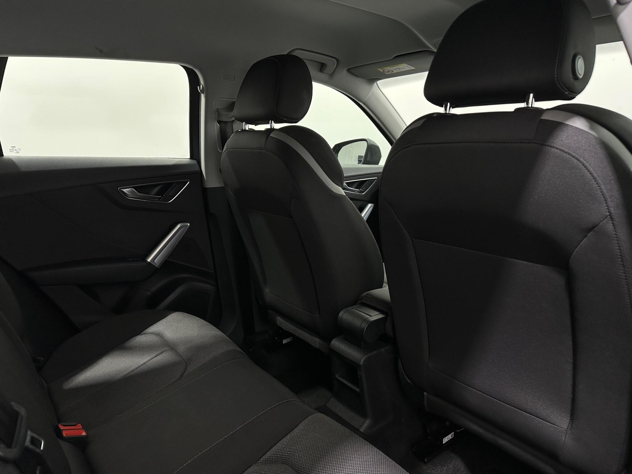 Audi Q2 view 41