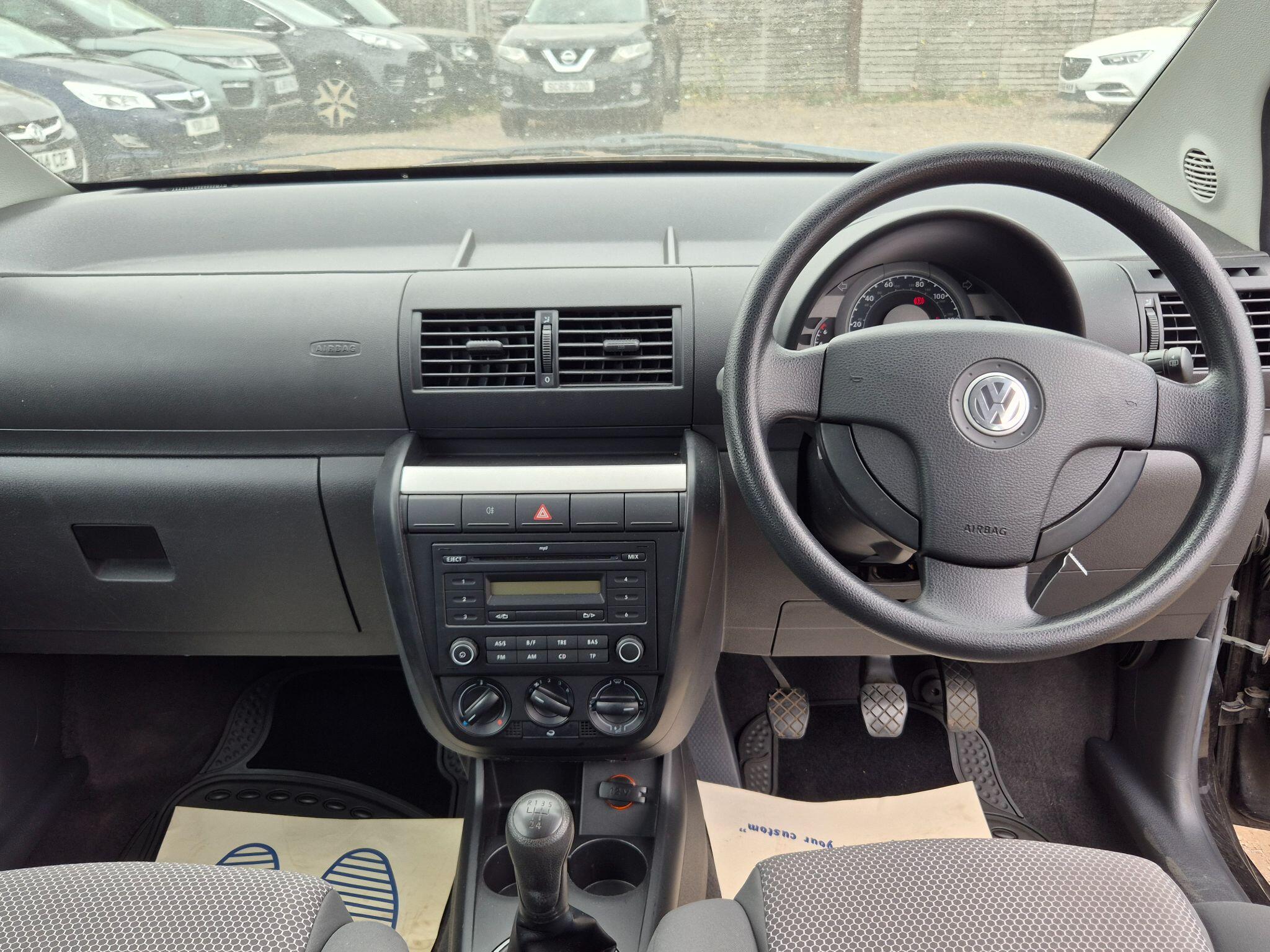 Volkswagen Fox view 13