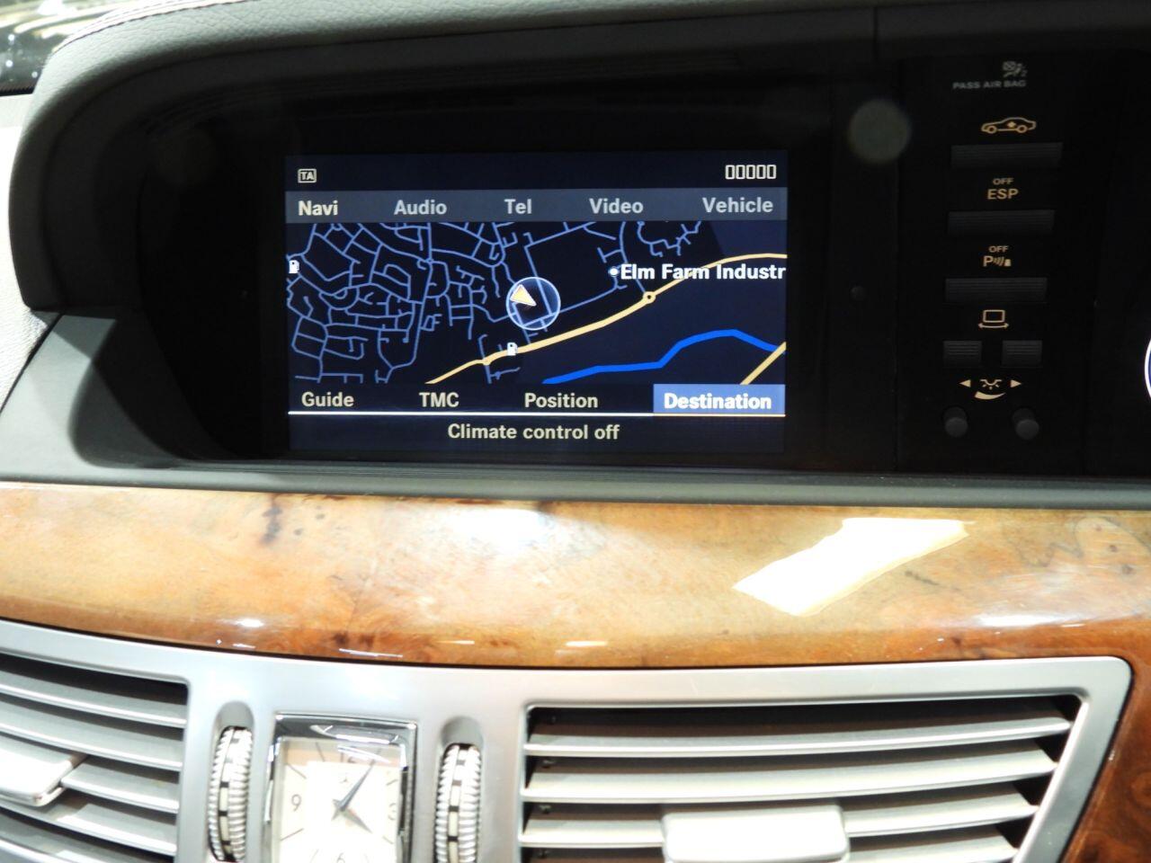 Mercedes-Benz S-Class view 26