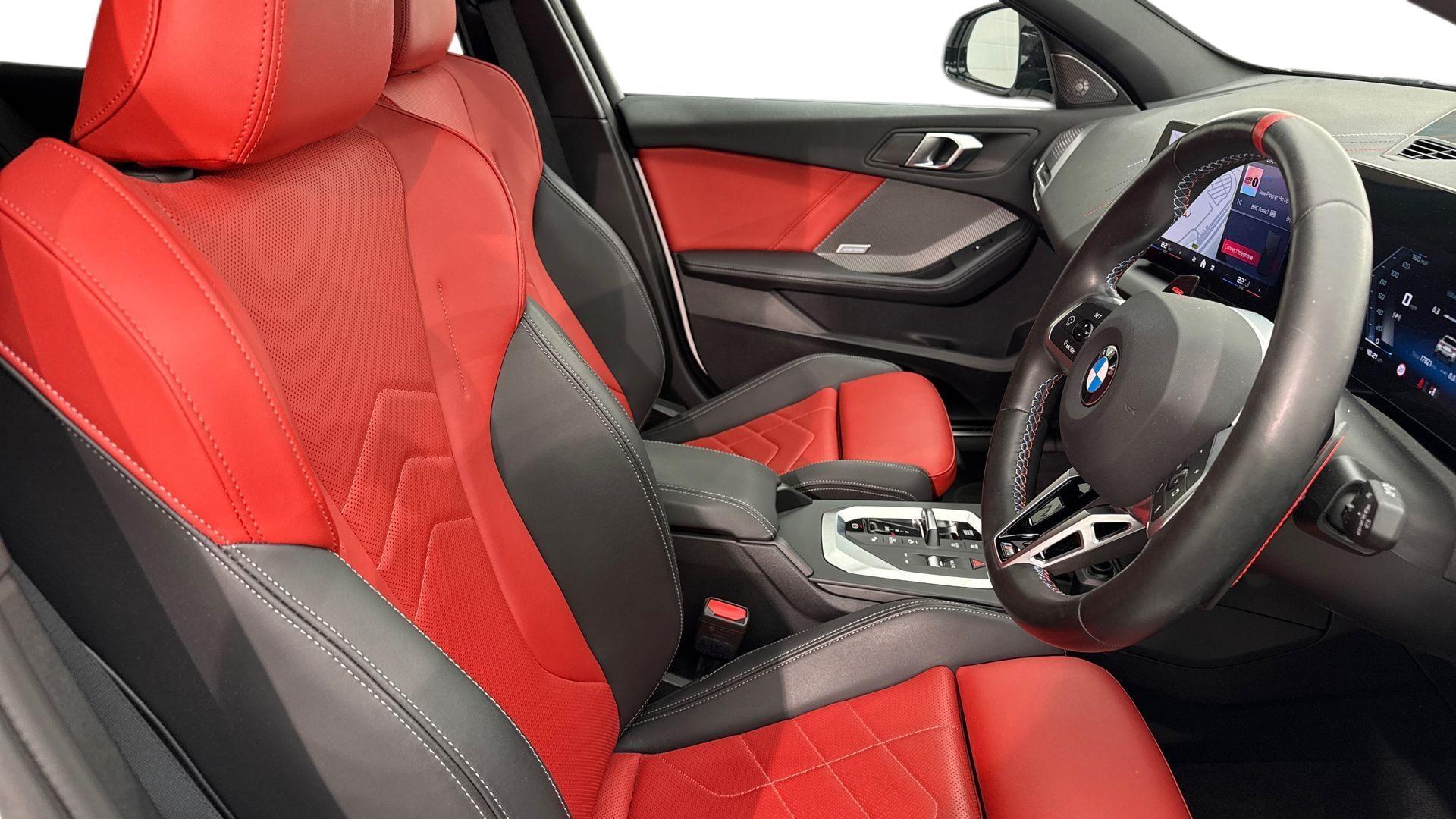BMW 1 Series view 11