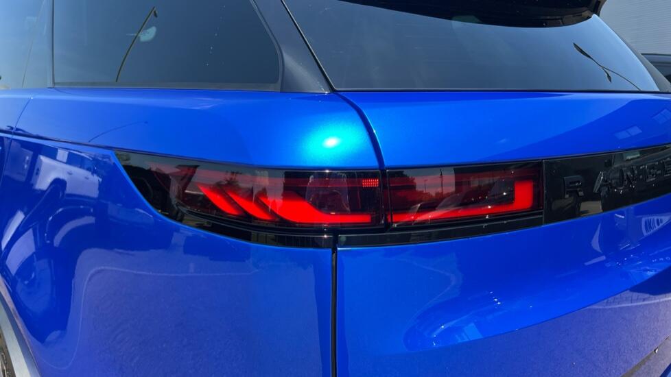 Land Rover Range Rover Sport view 19