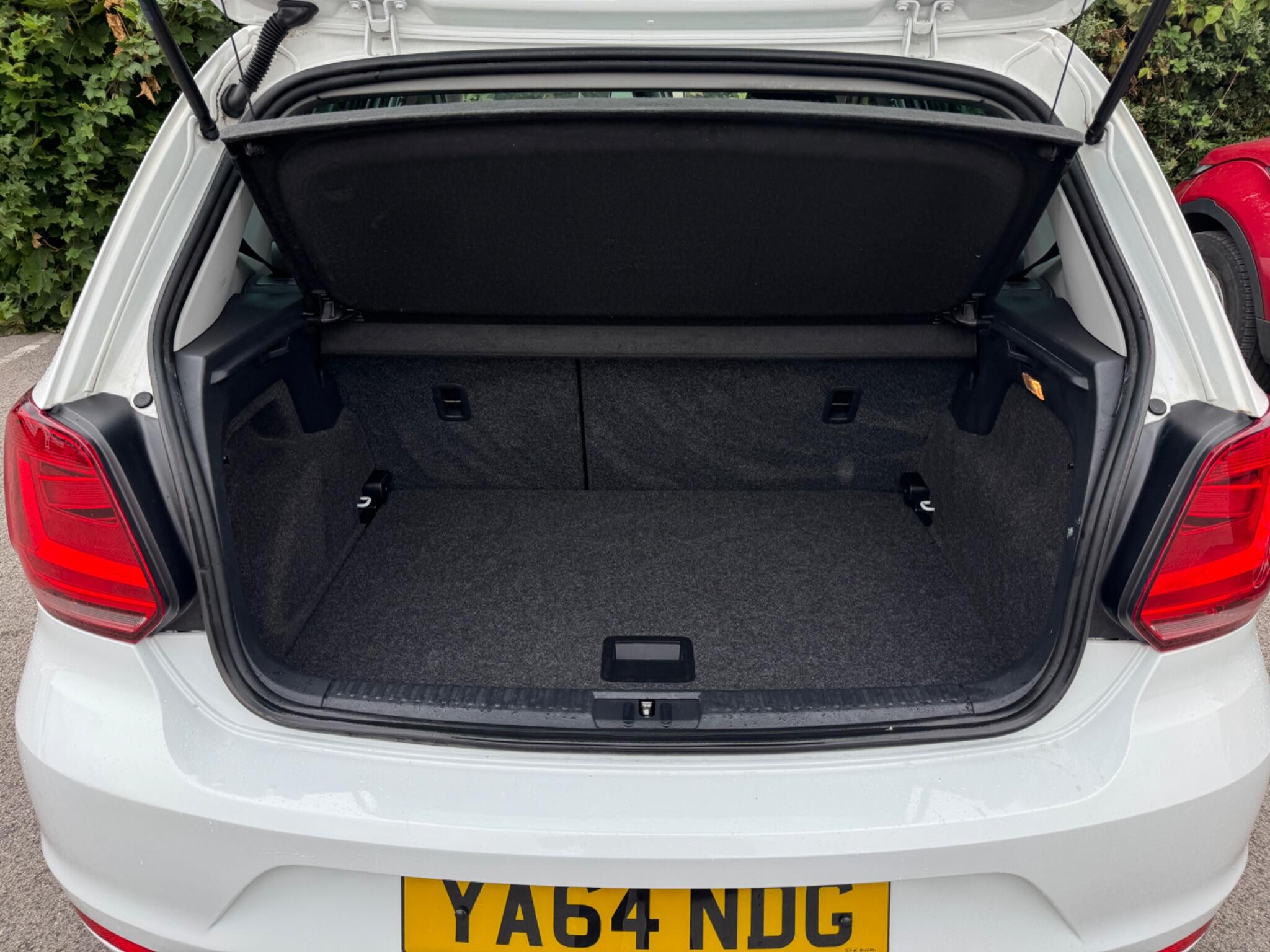 Volkswagen Polo view 33