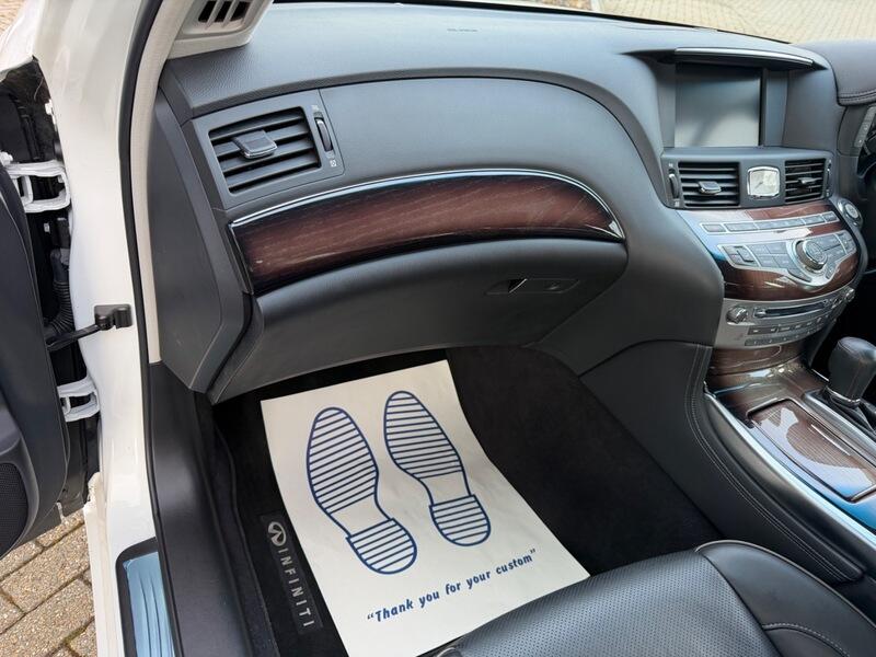 2012 Infiniti M 3.5 35h V6 GT Premium Auto Euro 5 (s/s) 4dr • 7,481 miles image 44