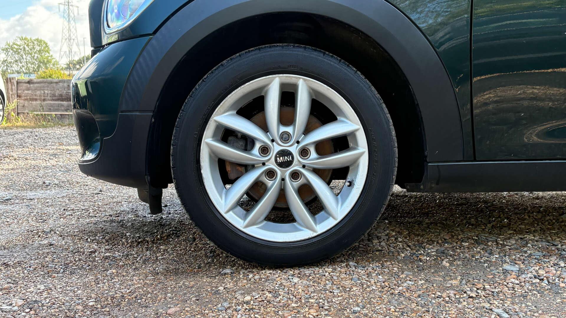 Mini Countryman view 29