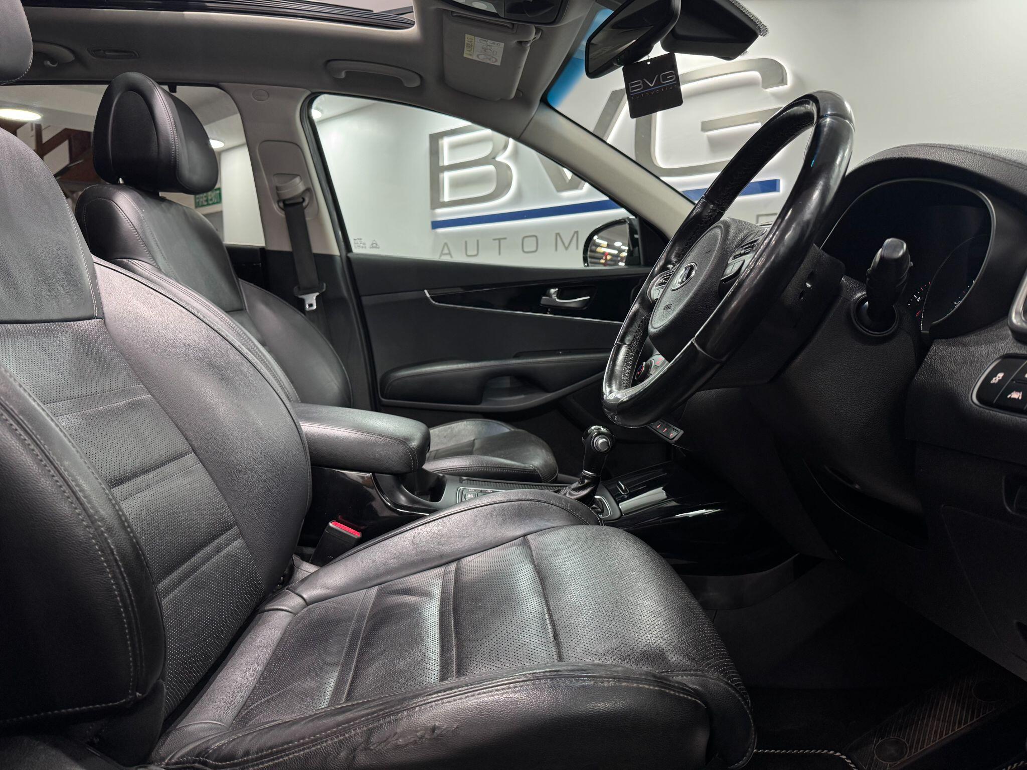 Kia Sorento view 25