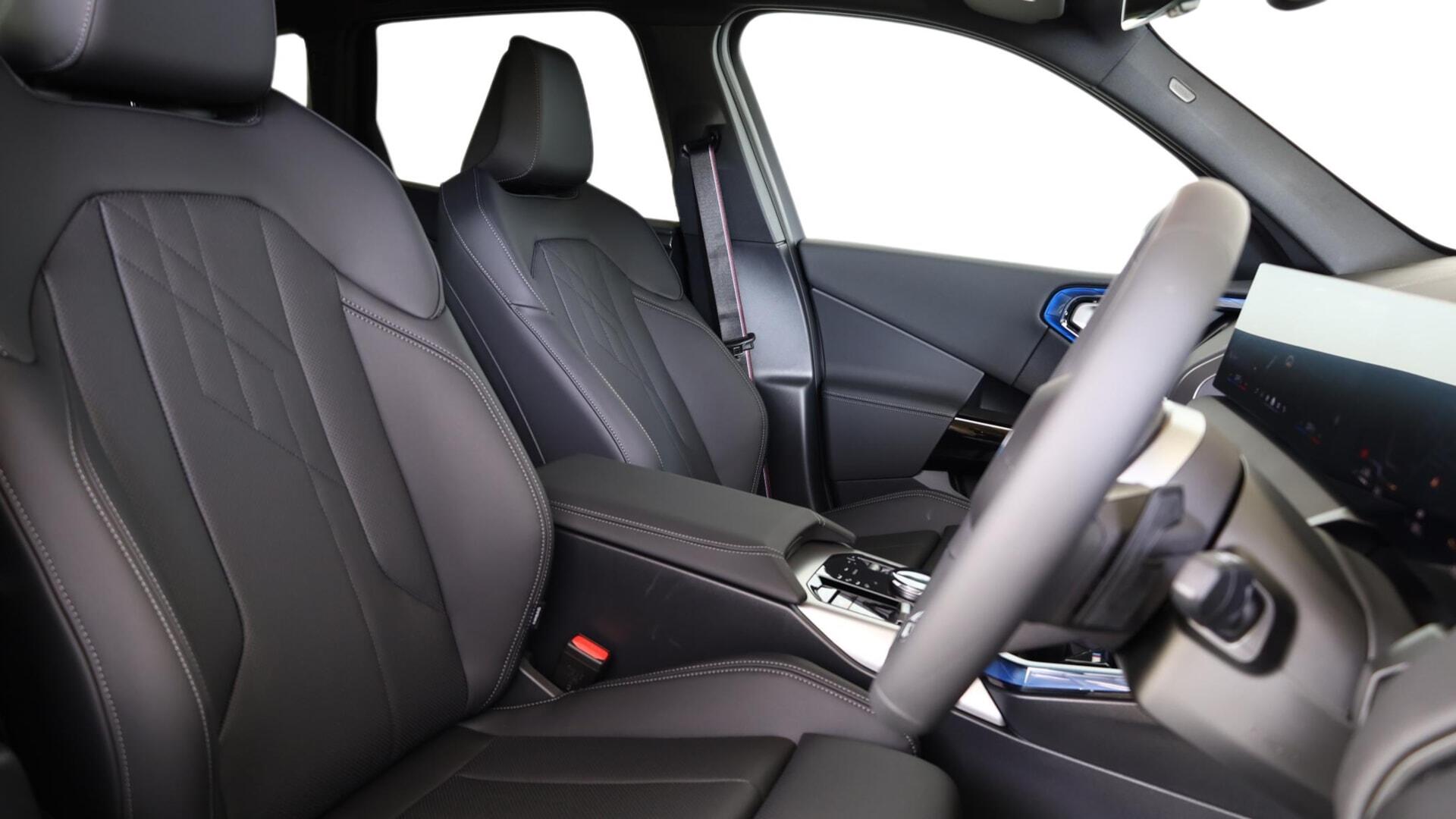 BMW X3 view 11
