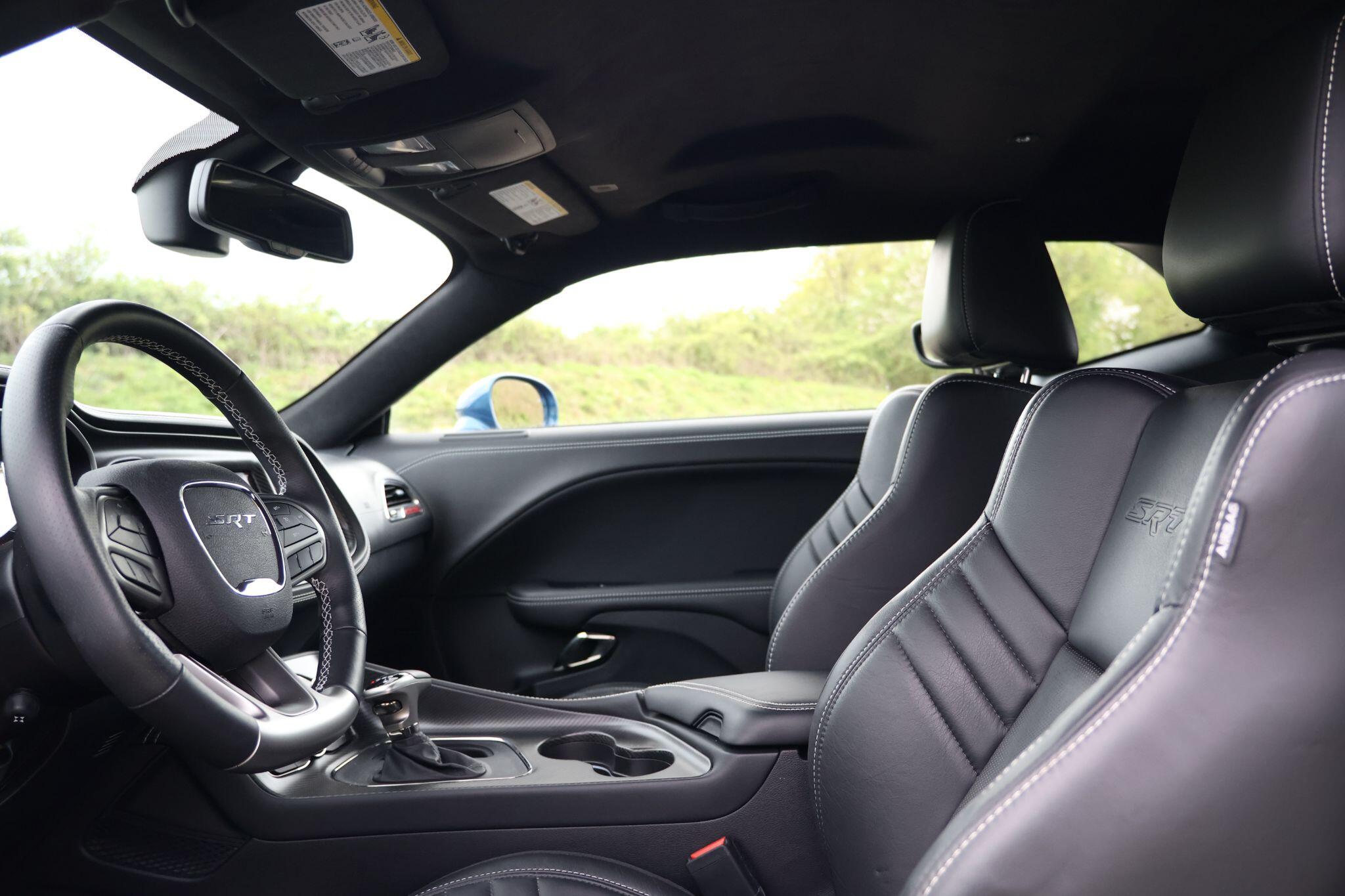 Dodge Challenger view 14