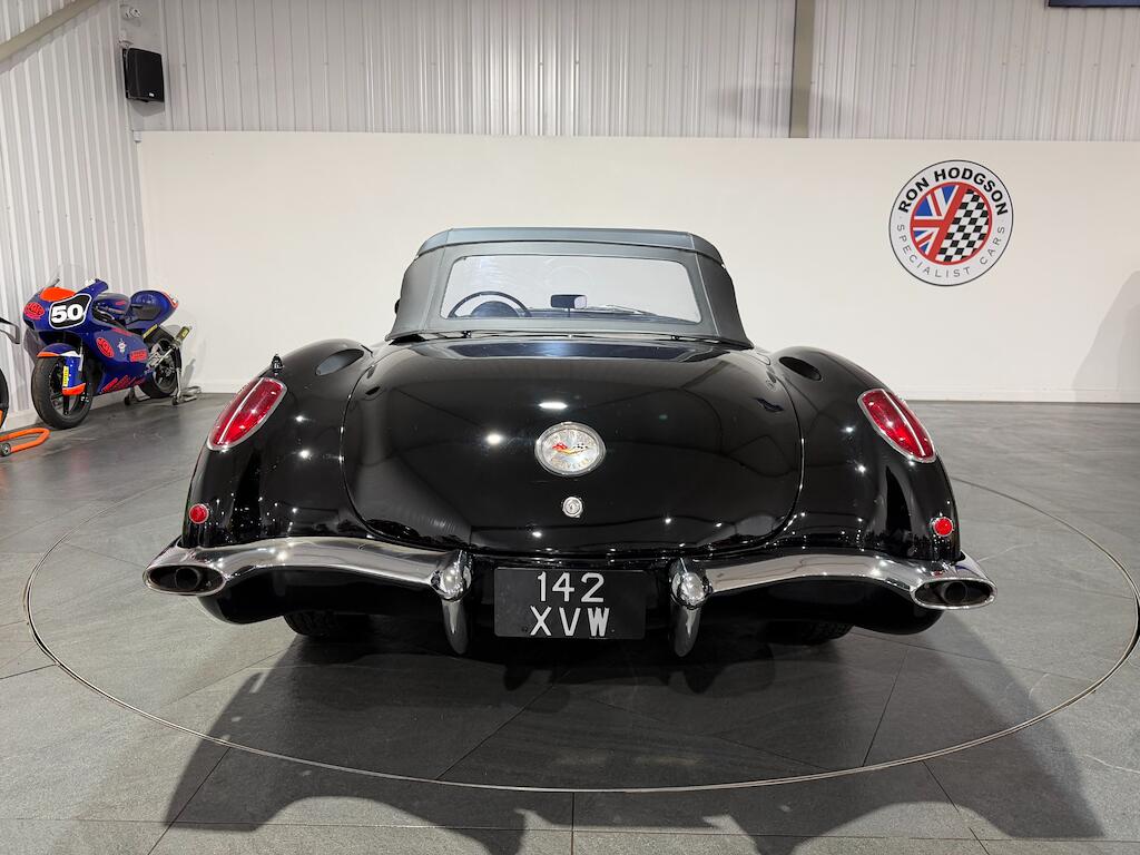 Chevrolet Corvette view 24