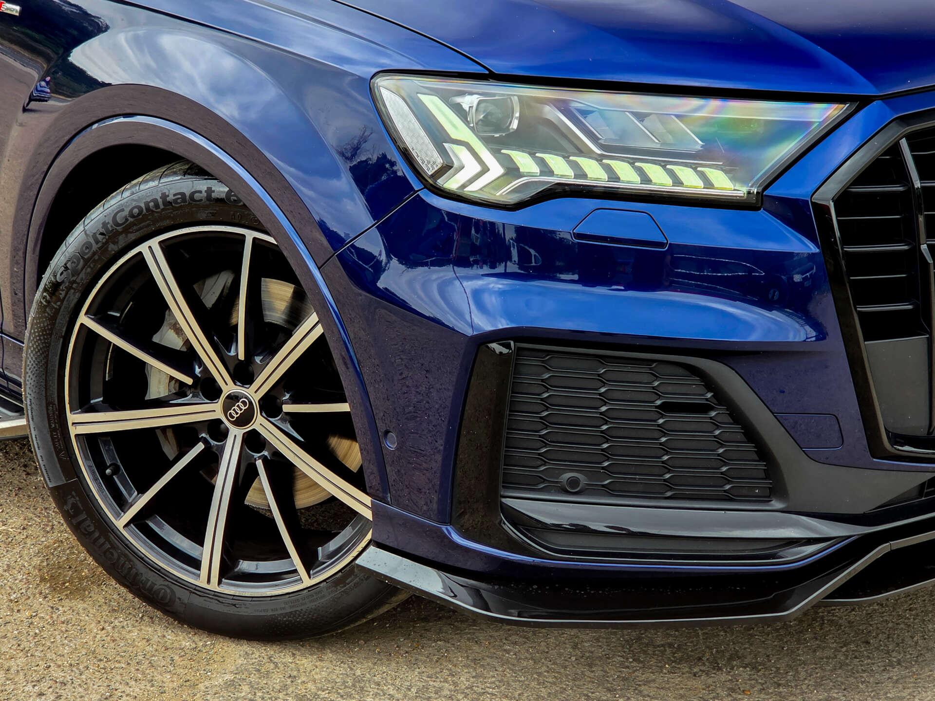 Audi Q7 view 19