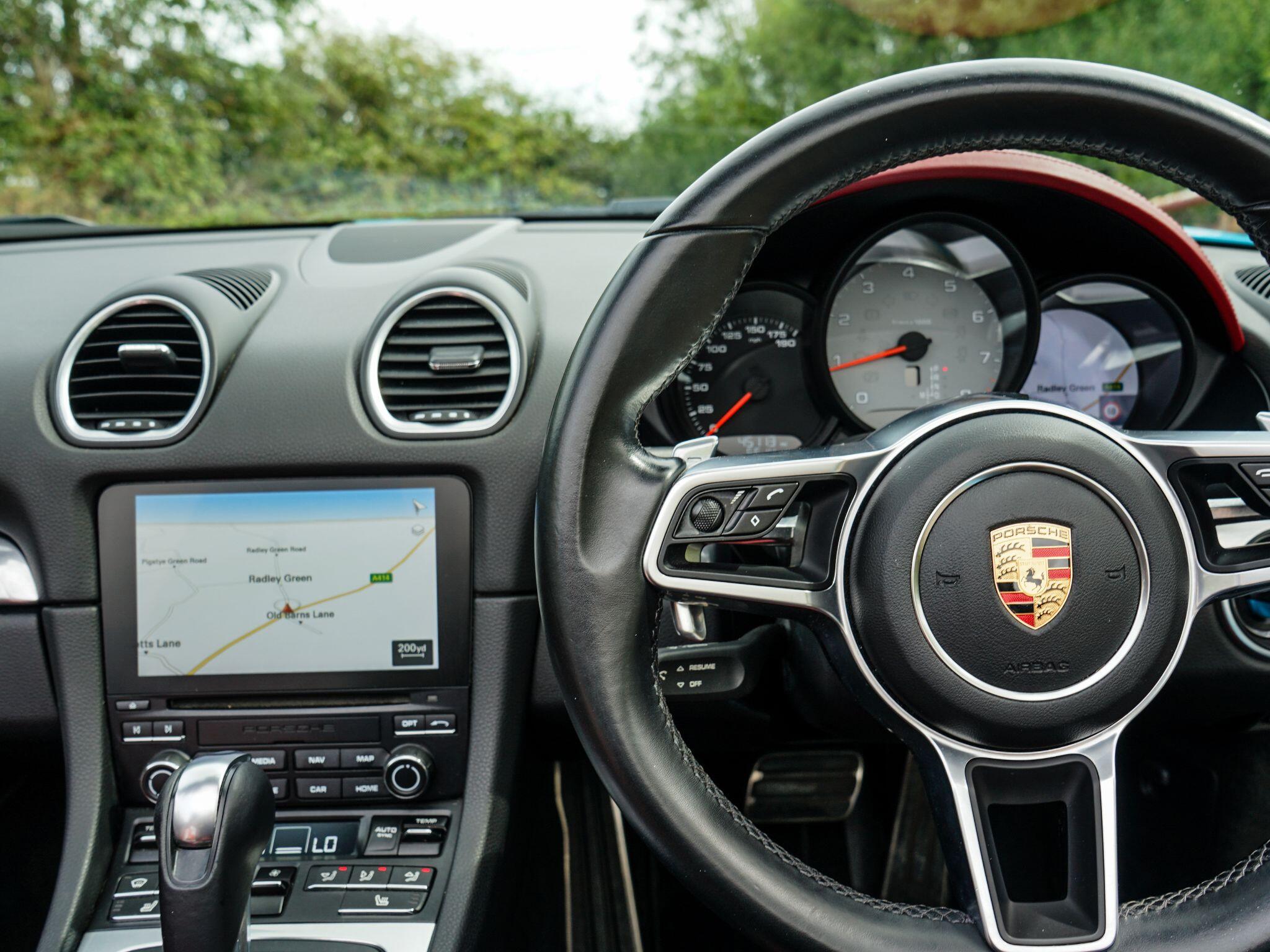 Porsche 718 Boxster view 8