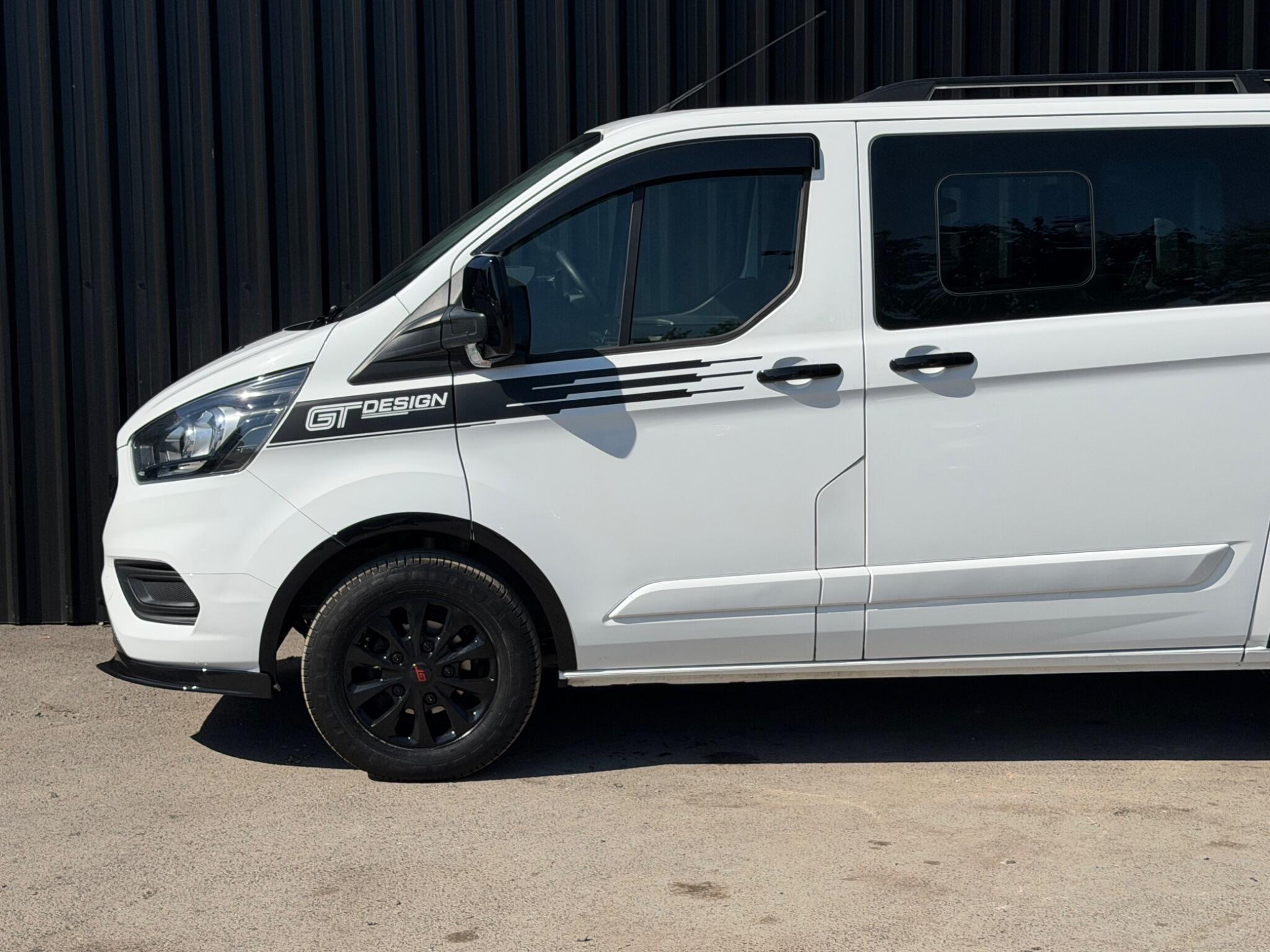 Ford Transit Custom view 11