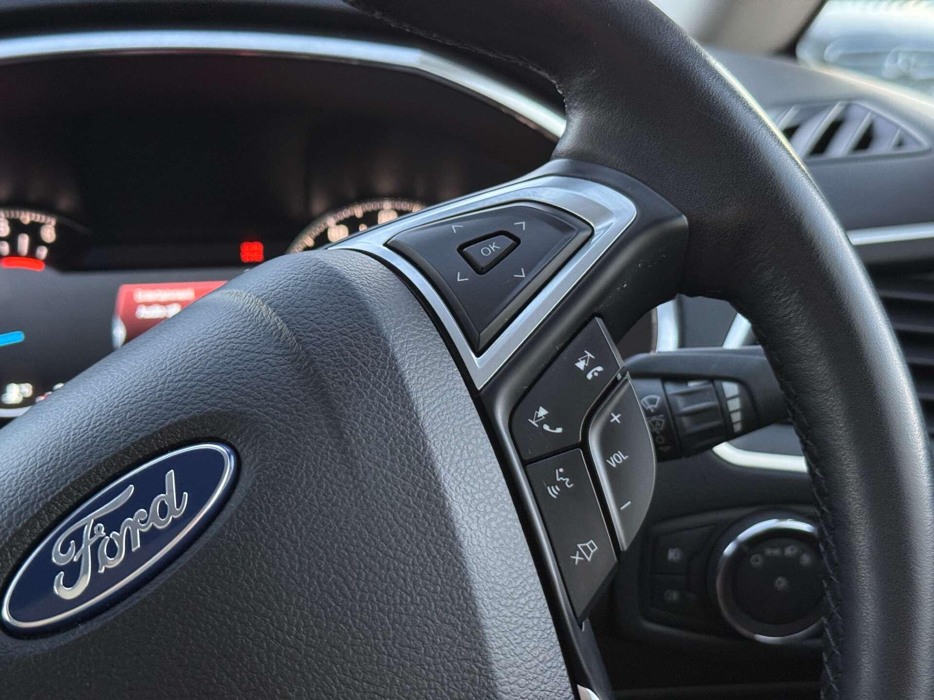 Ford S-Max view 76