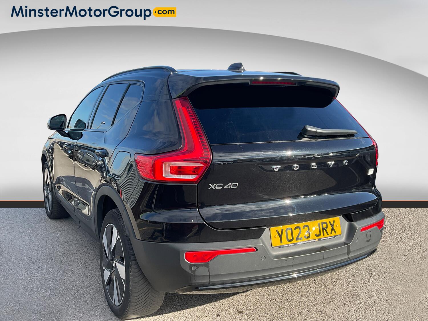 Volvo XC40 view 4