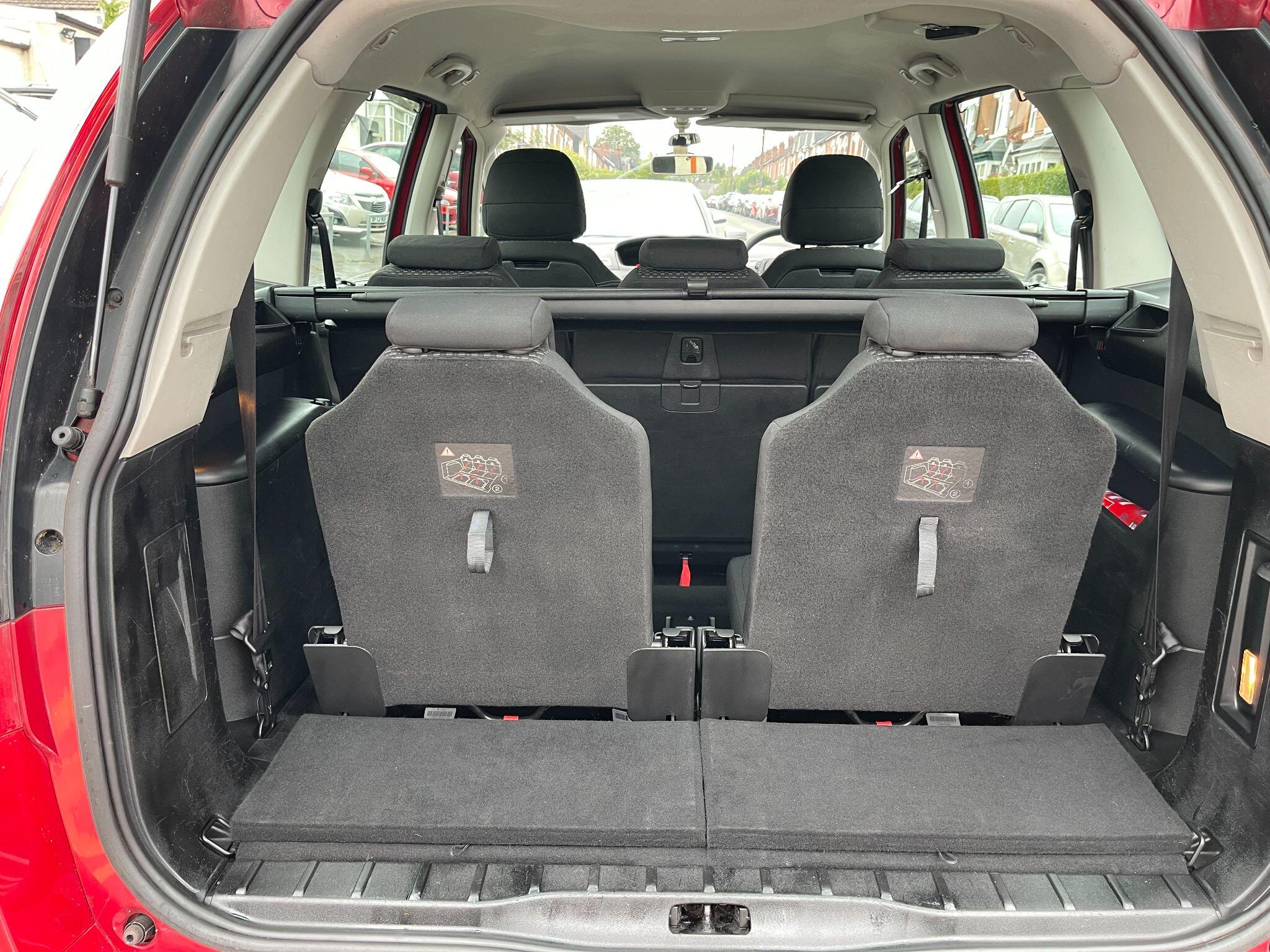 Citroen Grand C4 Picasso view 20