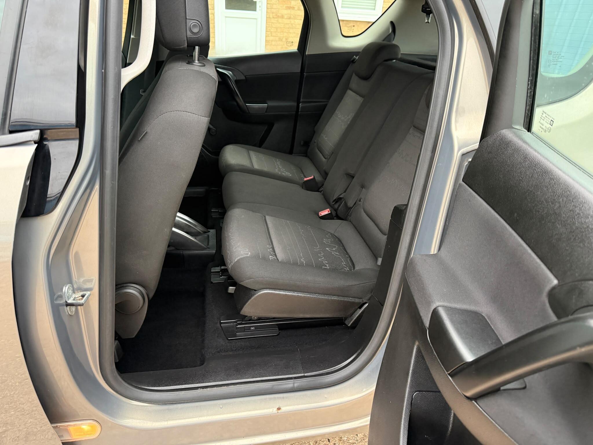 Vauxhall Meriva view 2