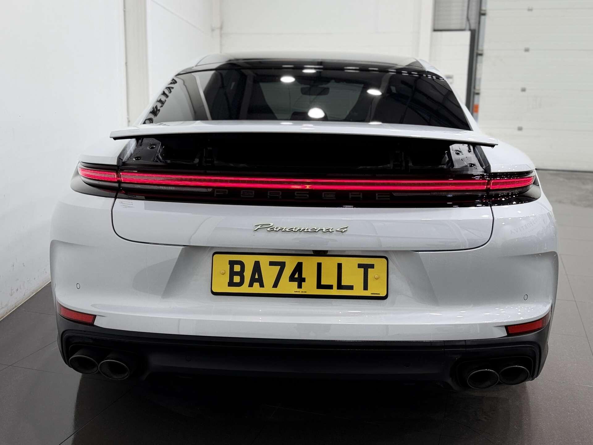 Porsche Panamera view 11