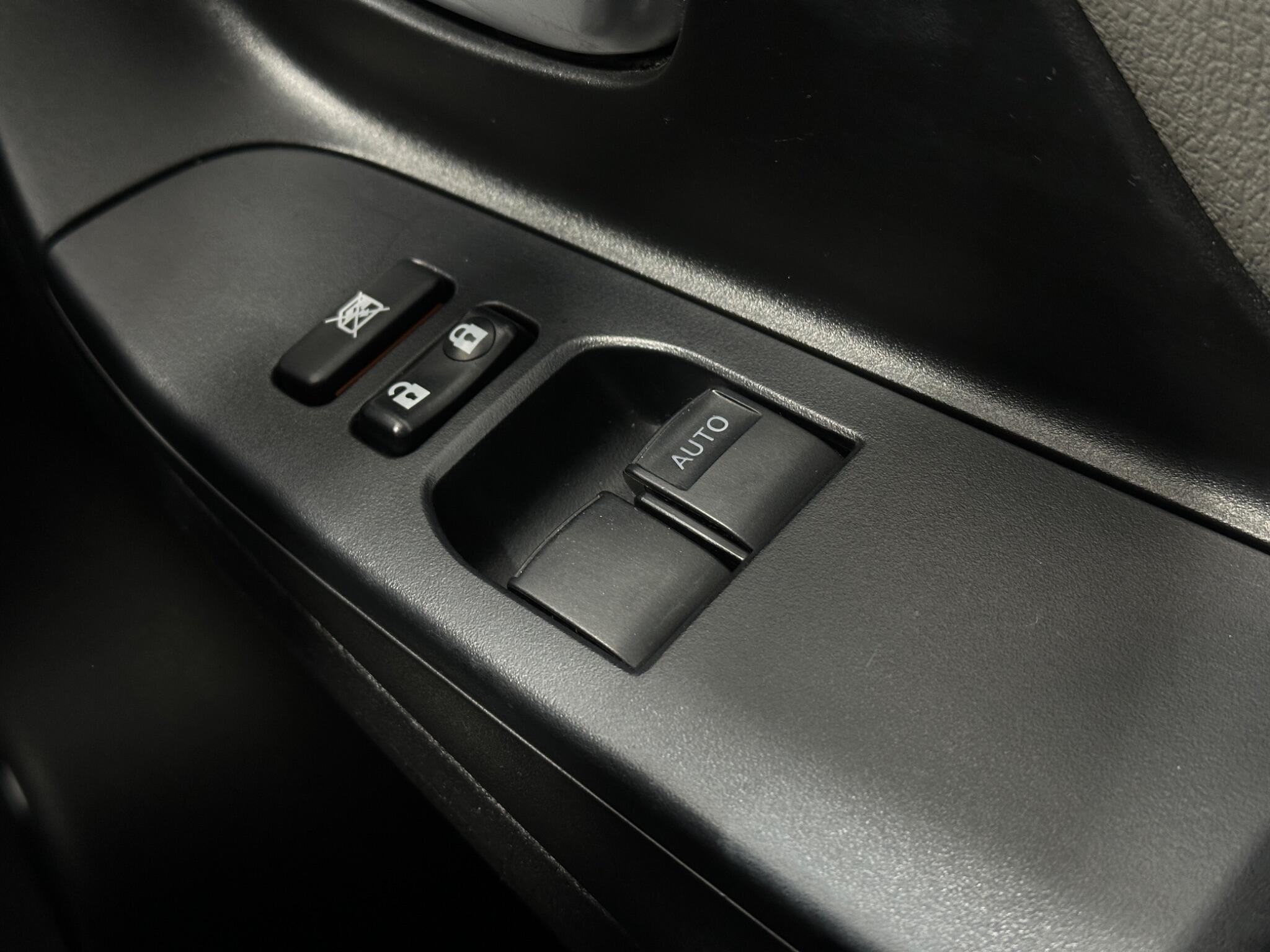 Toyota Yaris view 18