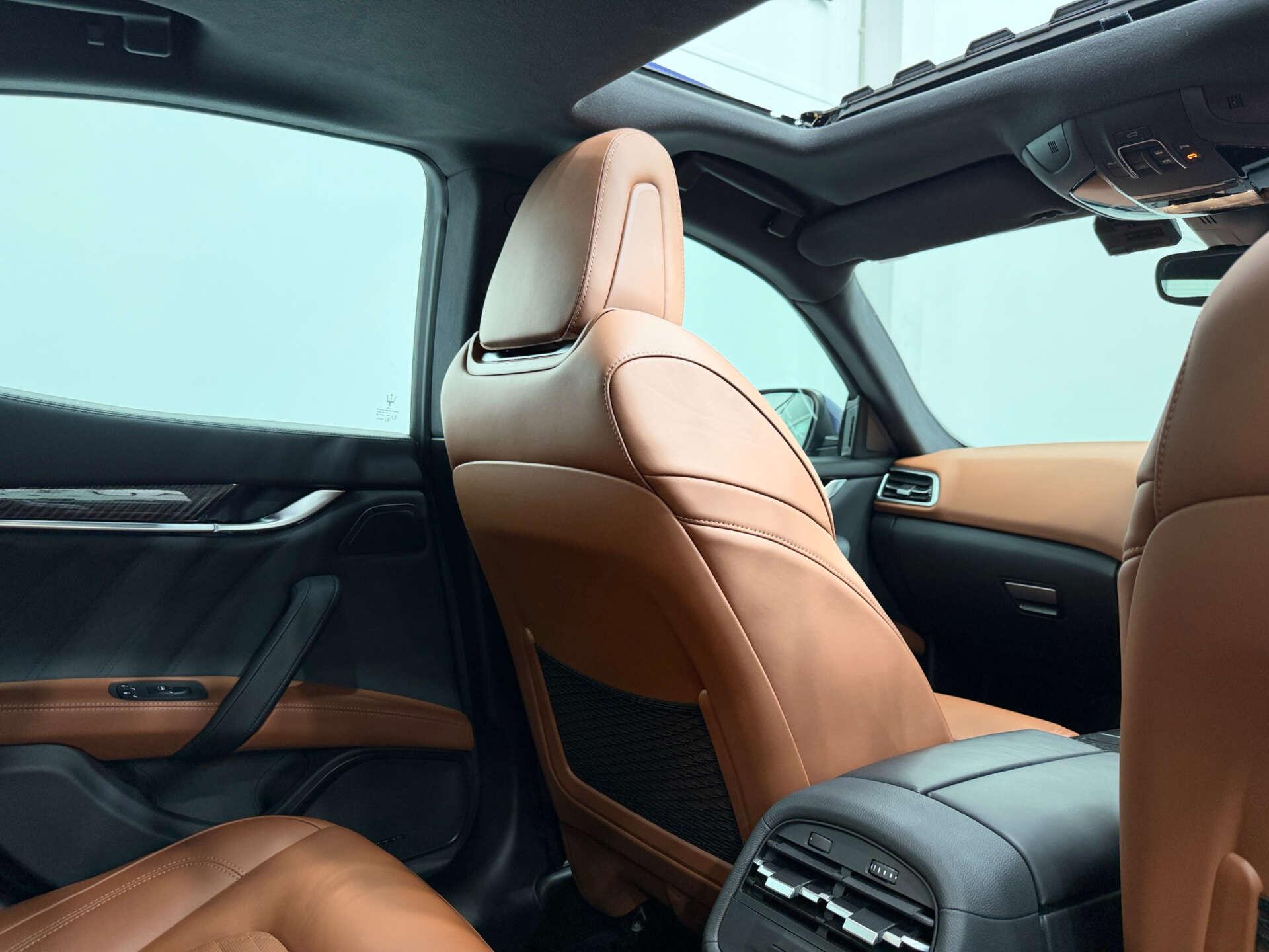 Maserati Ghibli view 17