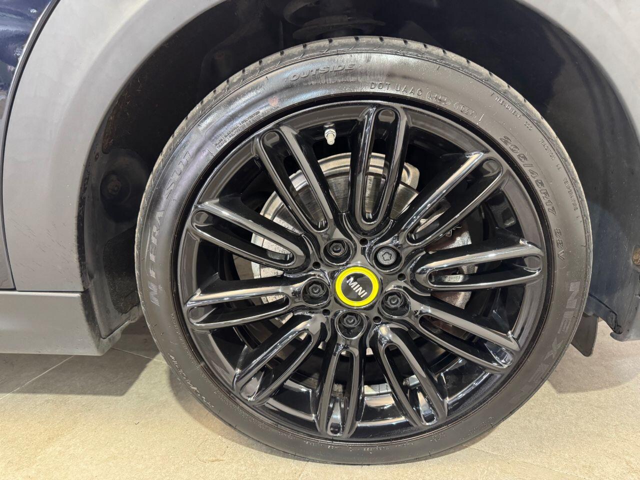 Mini Electric Hatch view 48