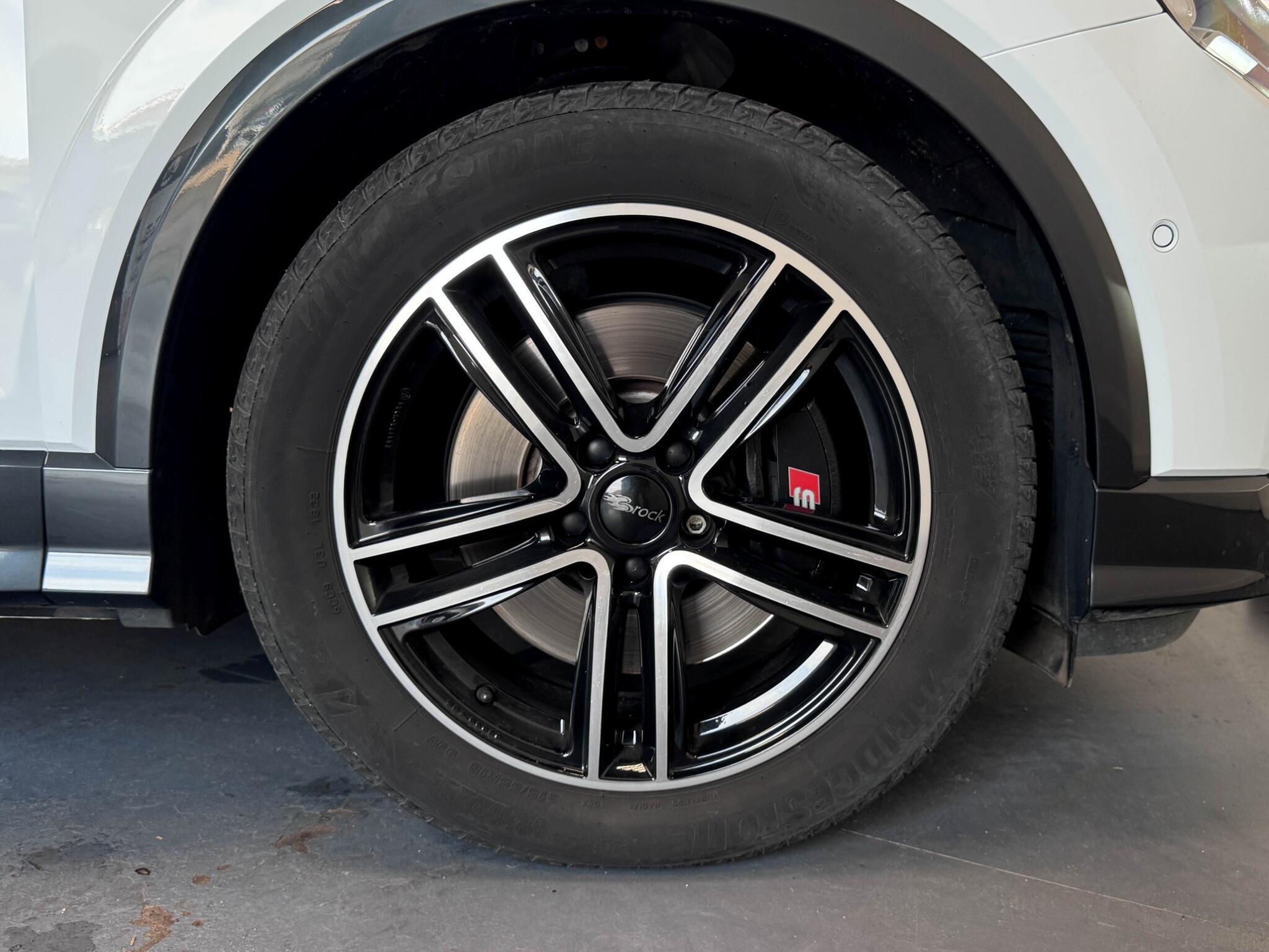 Audi SQ2 view 49