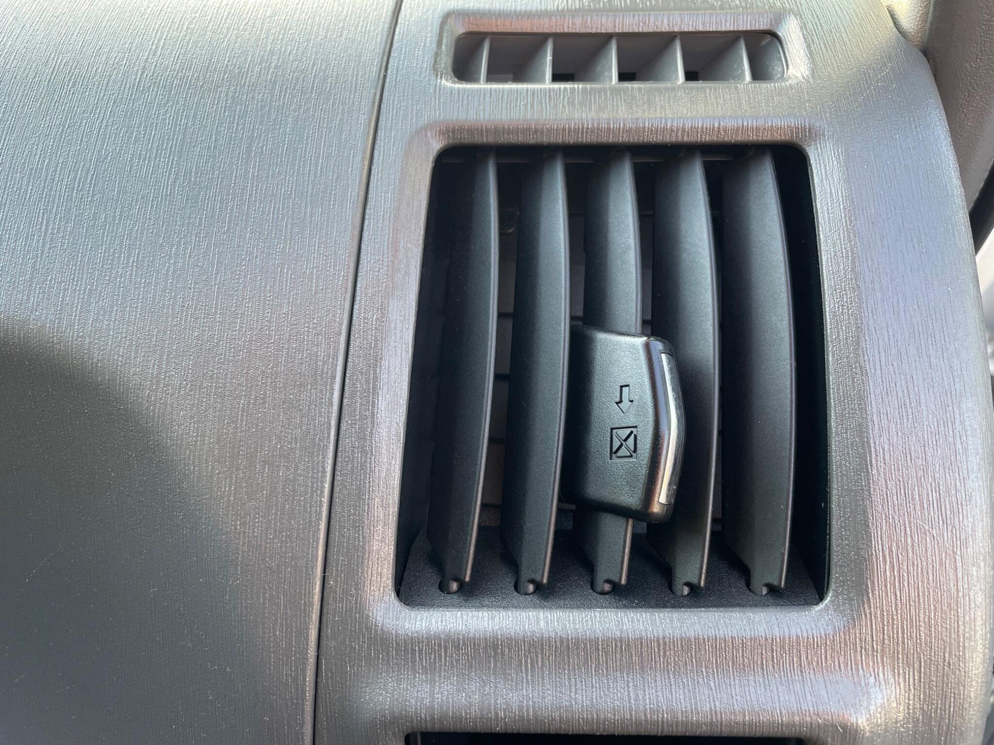 2014 Toyota Prius 1.5 CVT 4dr • 101,741 miles image 33