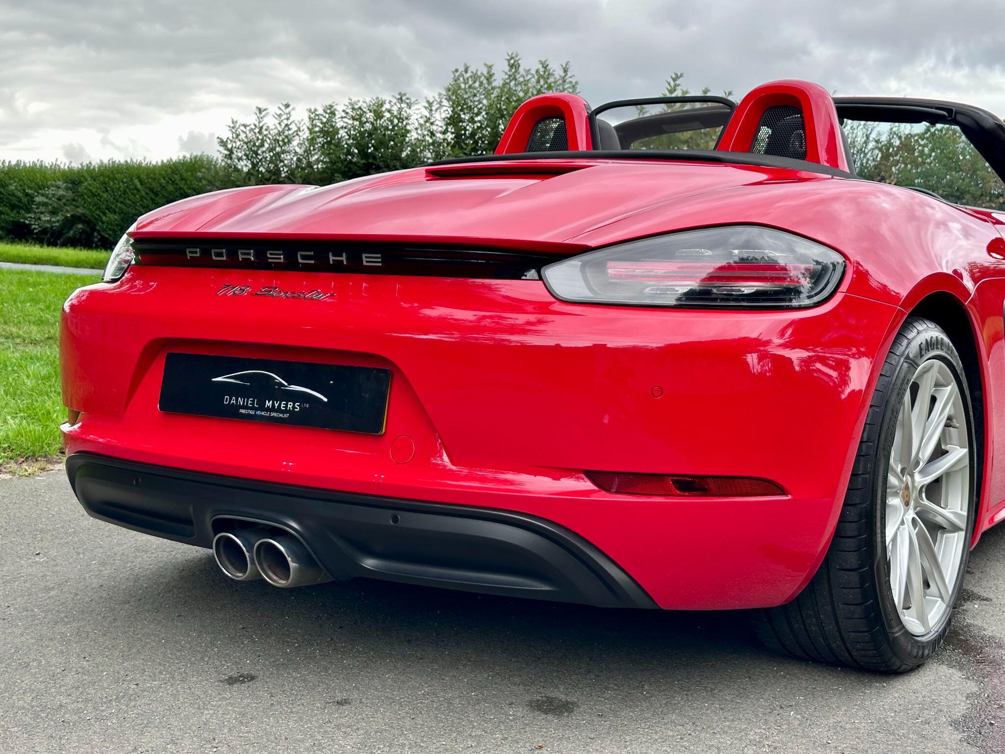 Porsche 718 Boxster view 35