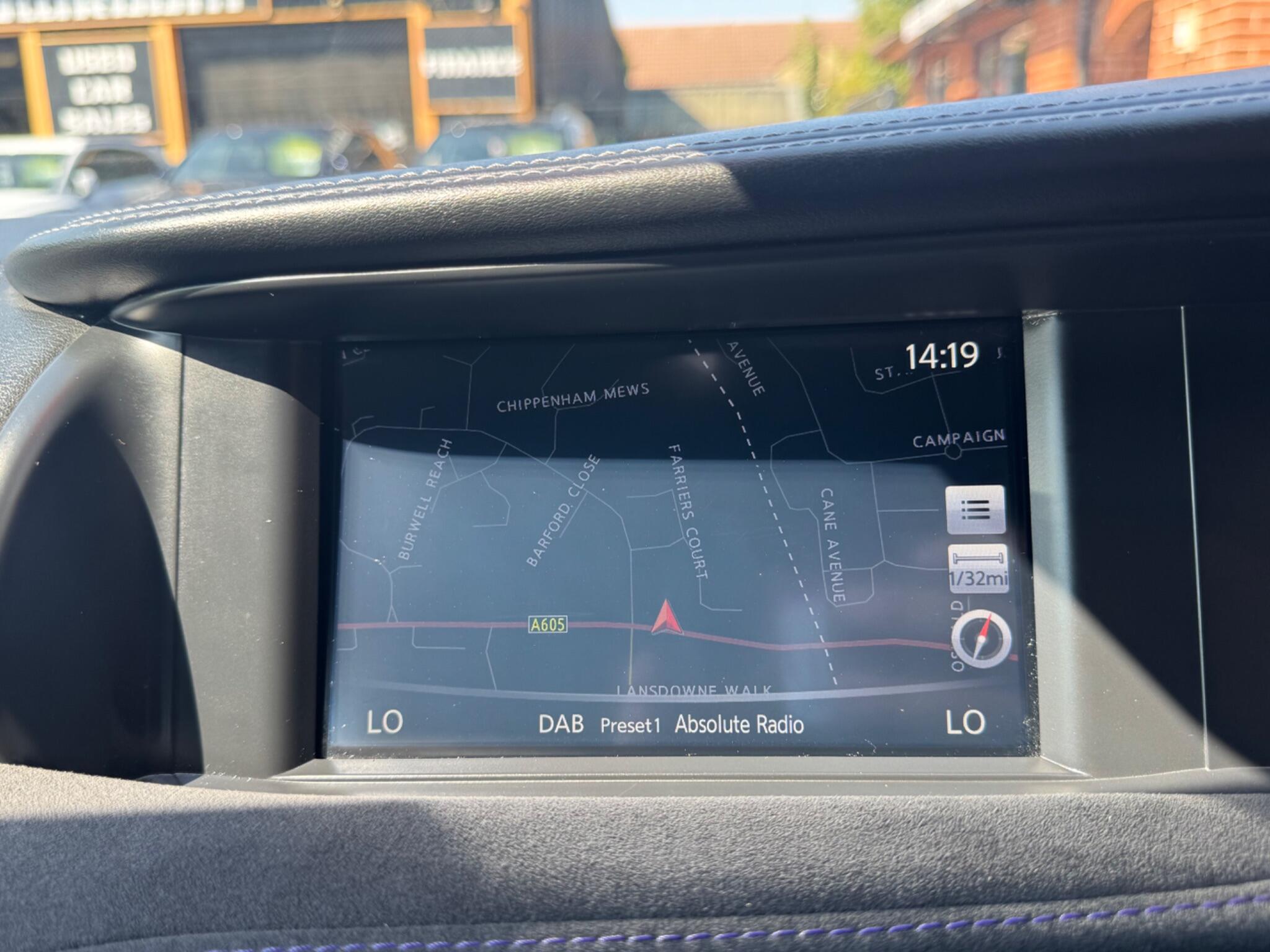 Infiniti Q30 view 24