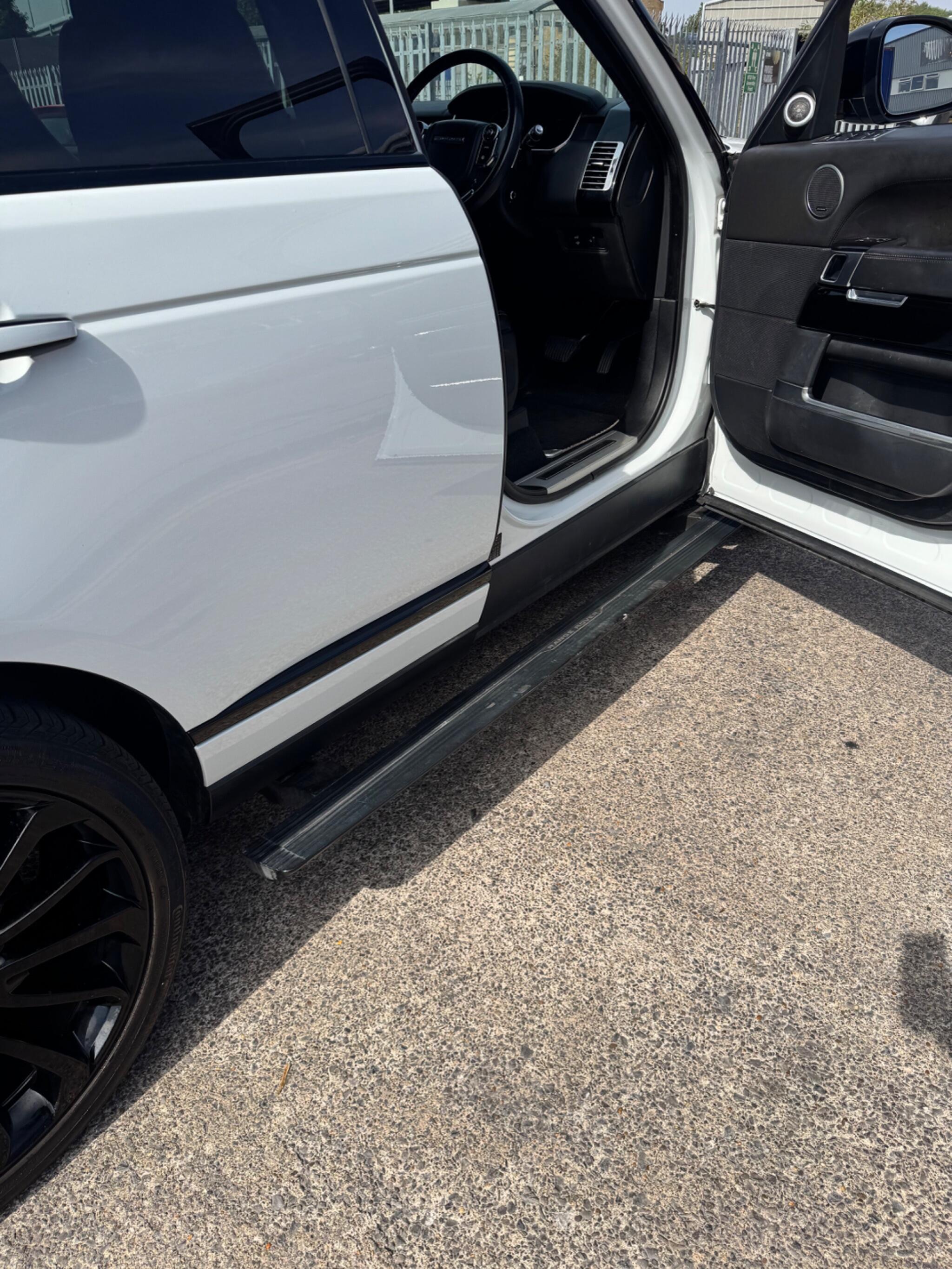 Land Rover Range Rover view 44