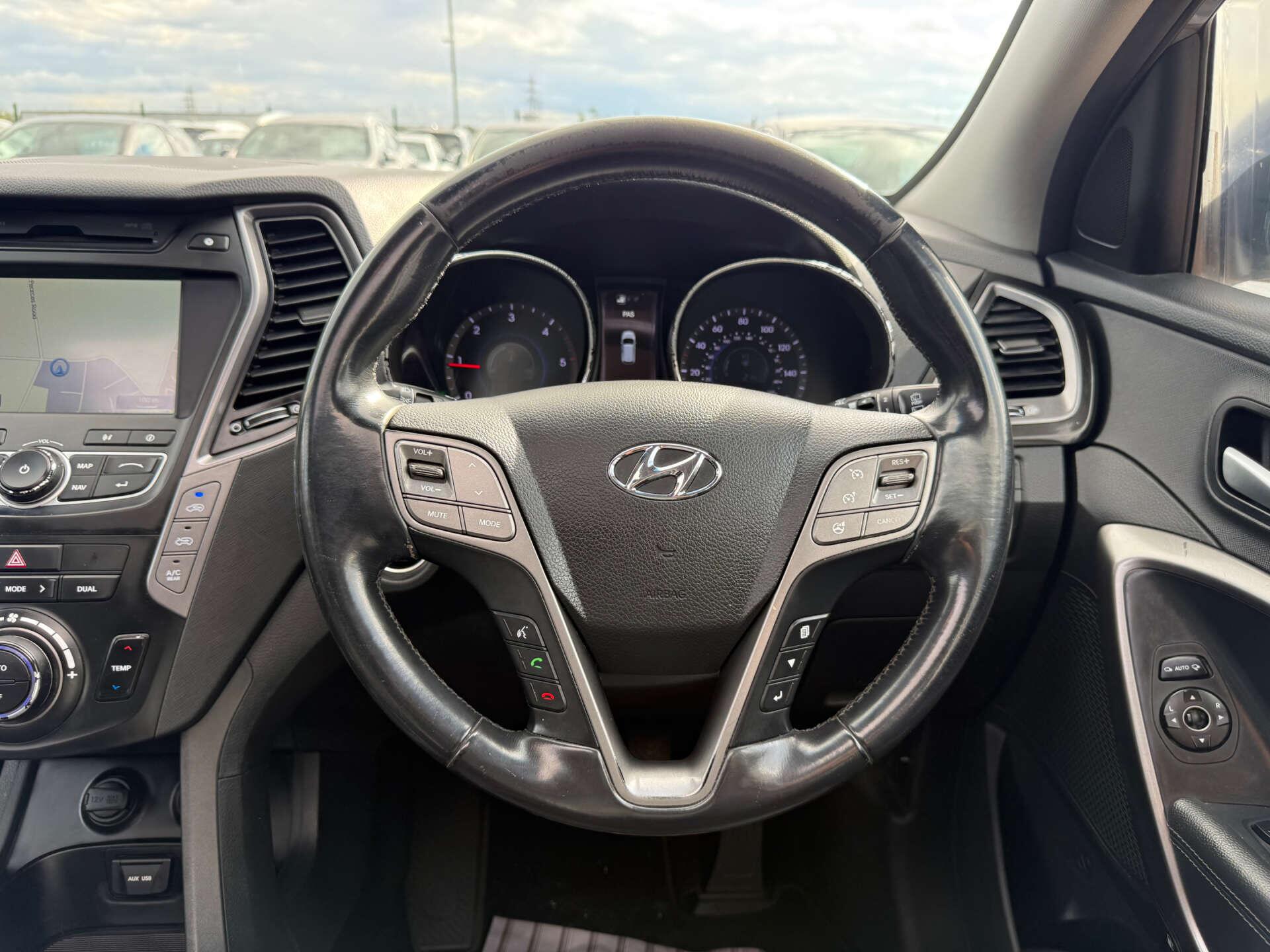 Hyundai Santa FE view 70