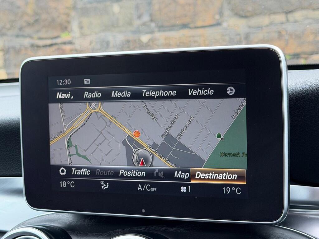 Mercedes-Benz GLC view 32
