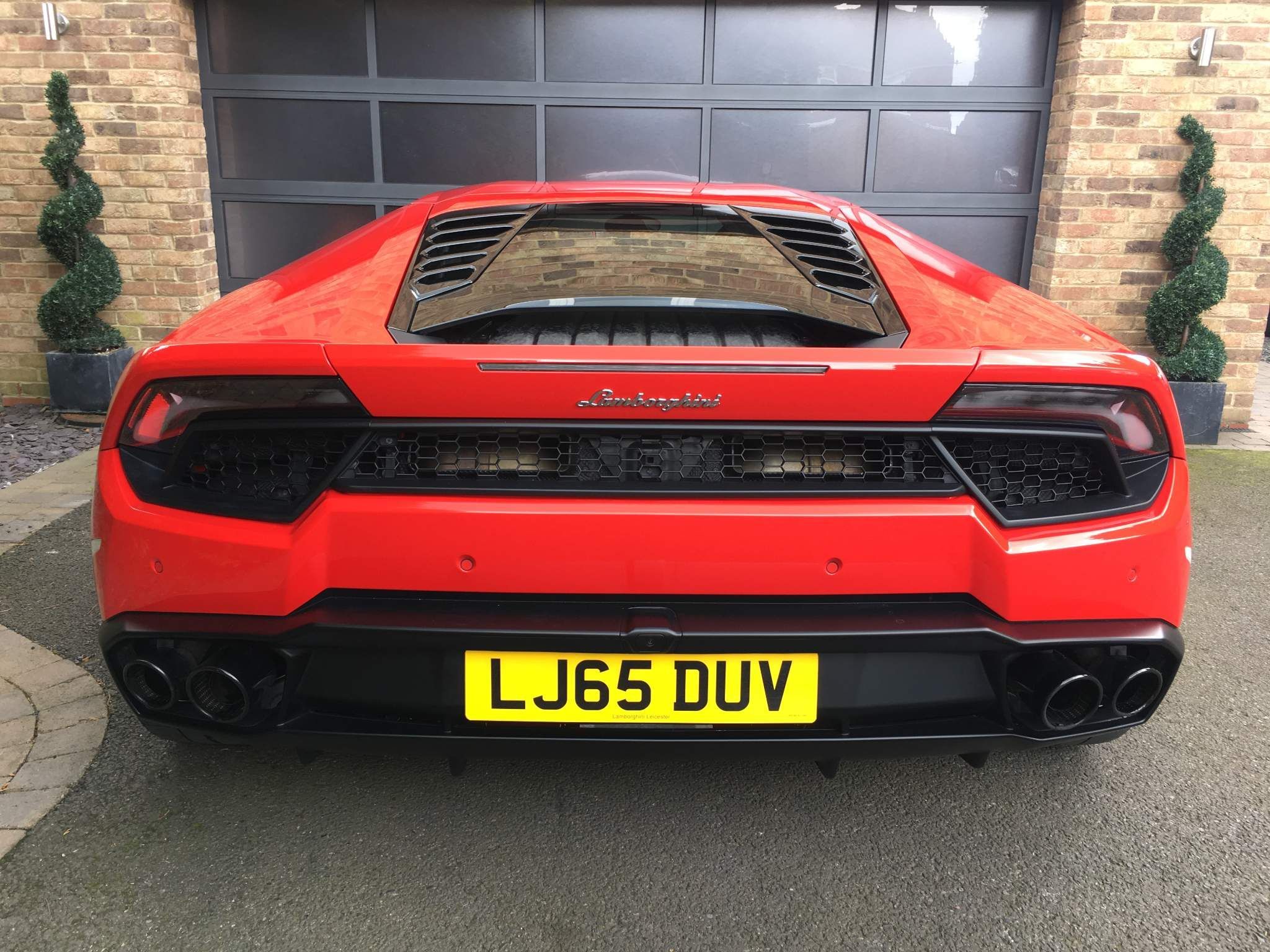 Lamborghini Huracan view 12