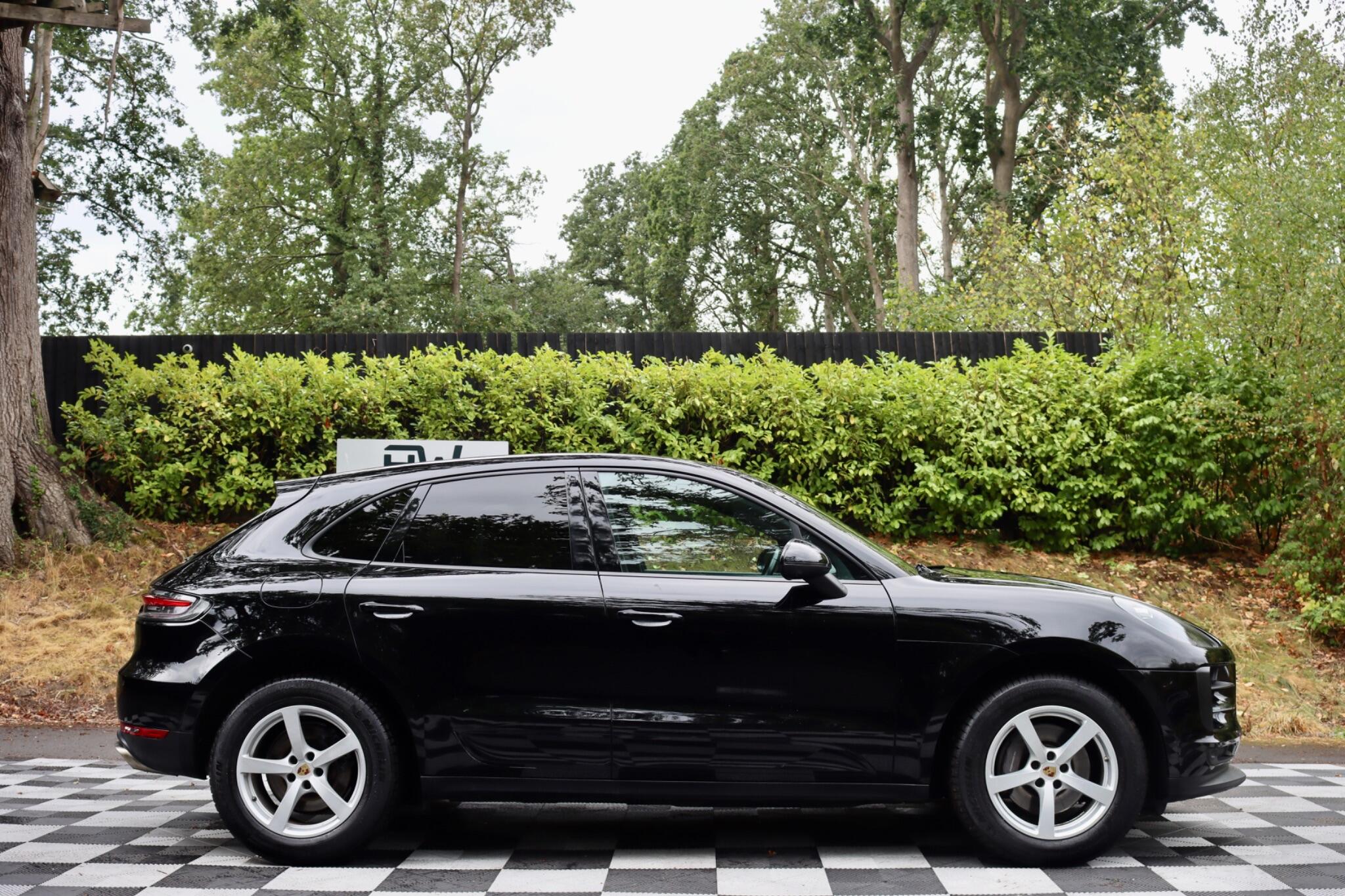 Porsche Macan view 2