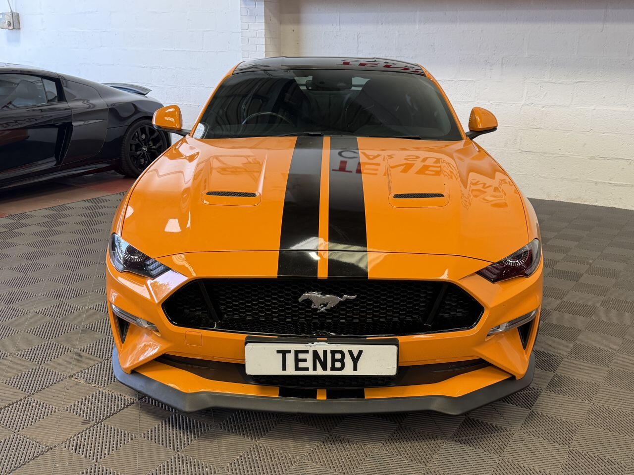 Ford Mustang view 3