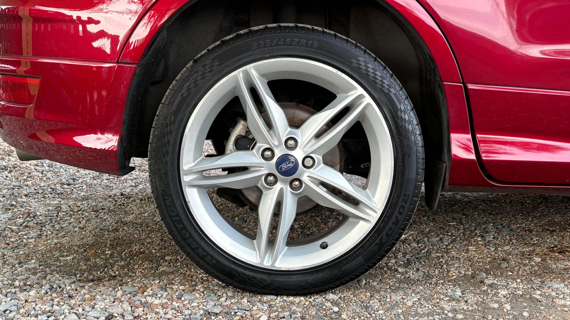 Ford Kuga view 40