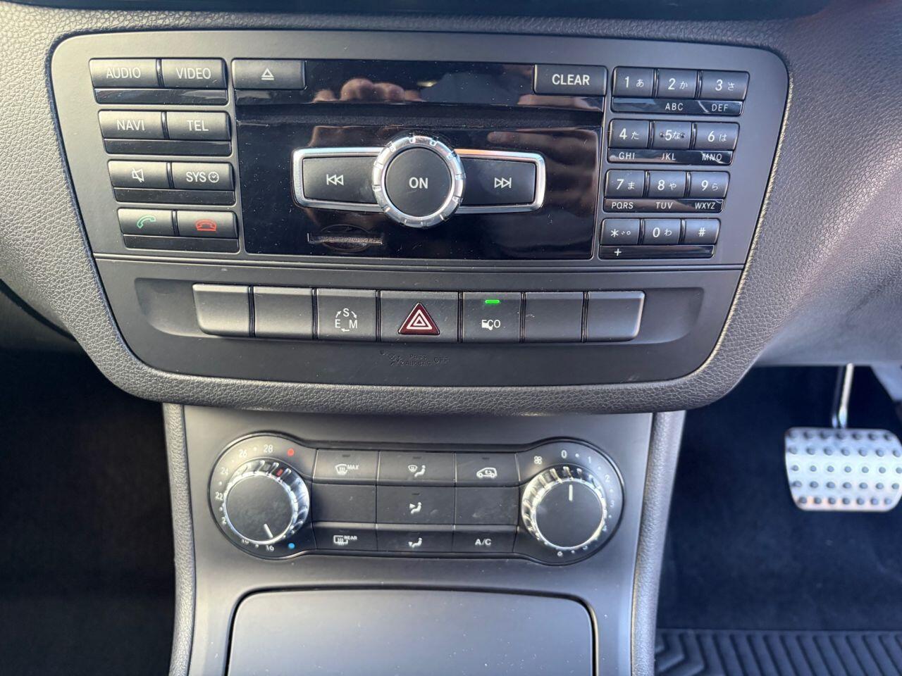 Mercedes-Benz B-Class view 25