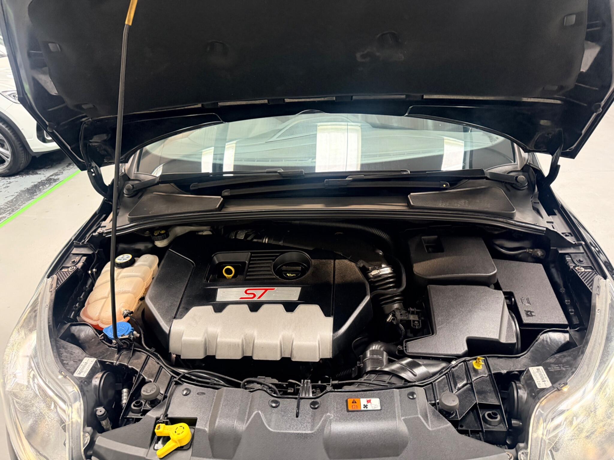 Ford Focus view 29
