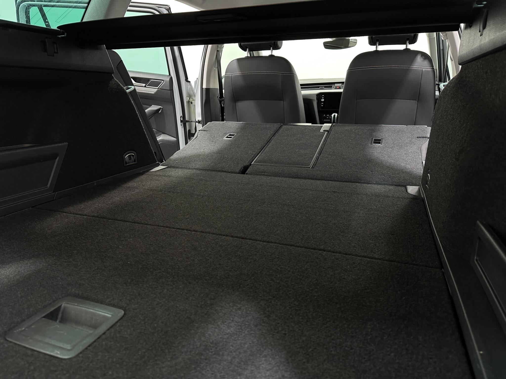 Volkswagen Passat view 45