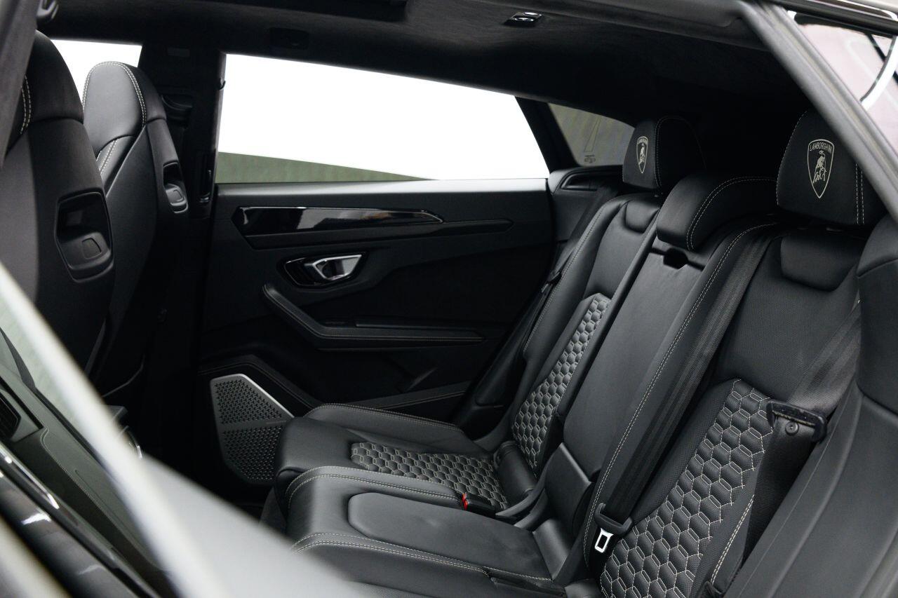 Lamborghini Urus view 67