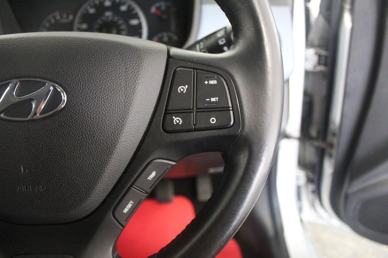 Hyundai i10 view 43