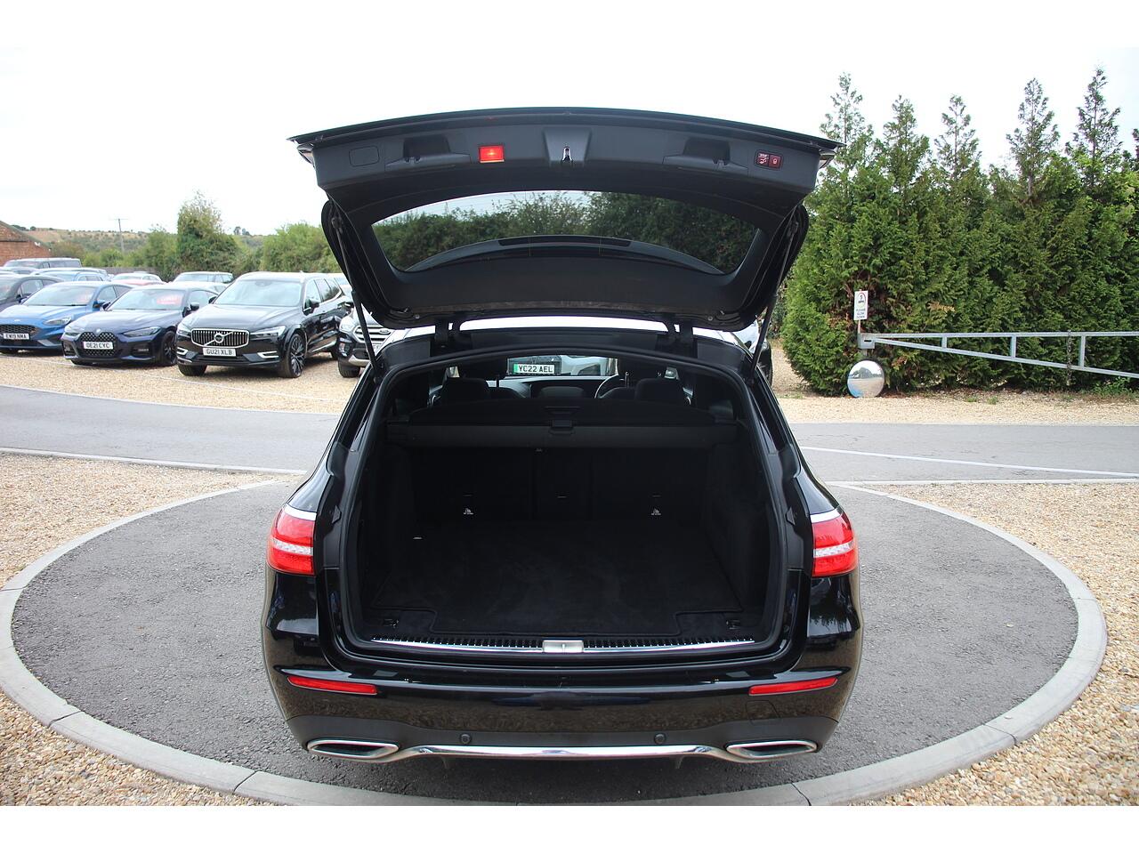 Mercedes-Benz E Class view 46